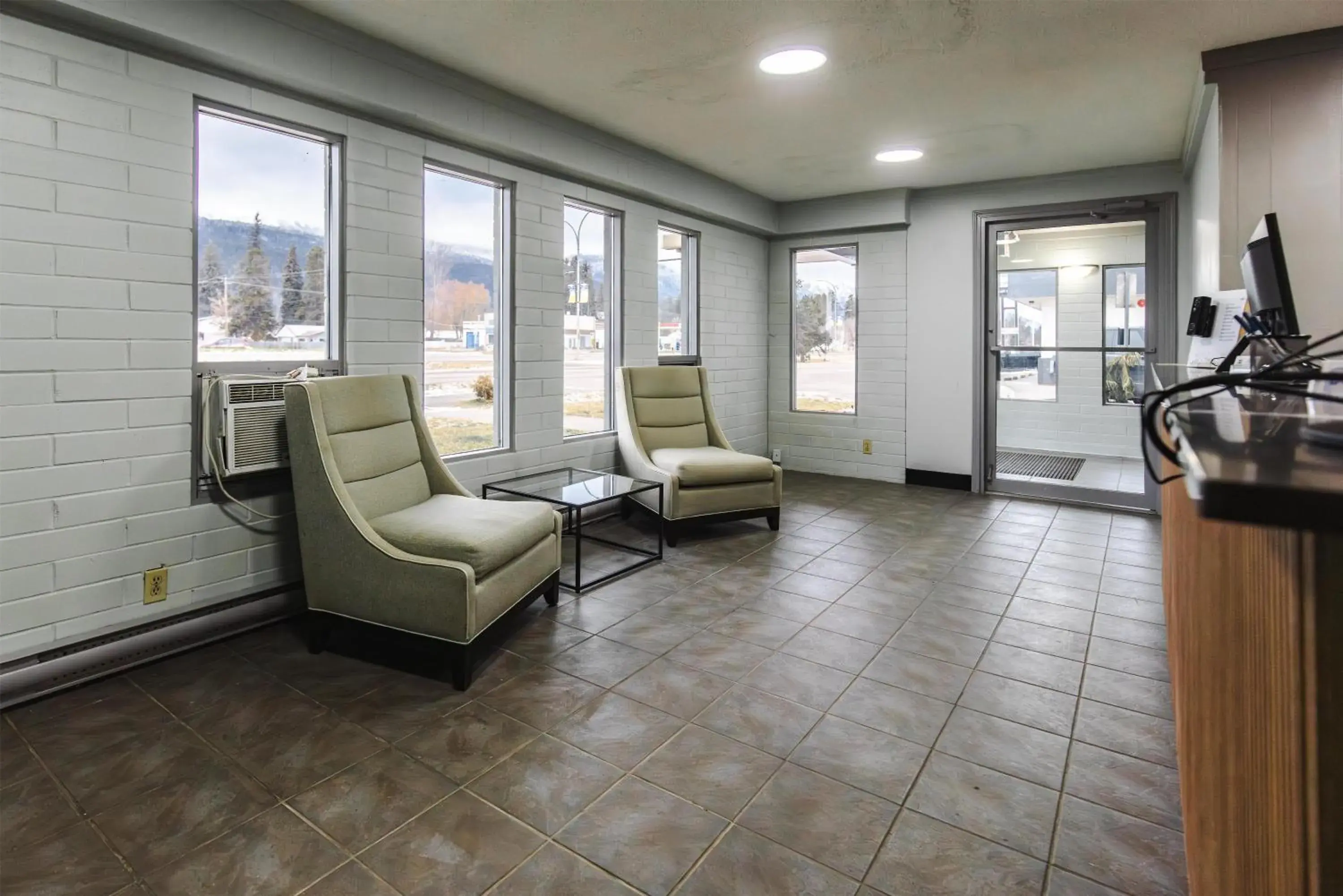 Lobby or reception in SureStay by Best Western Smithers Lobby or reception in SureStay by Best Western Smithers