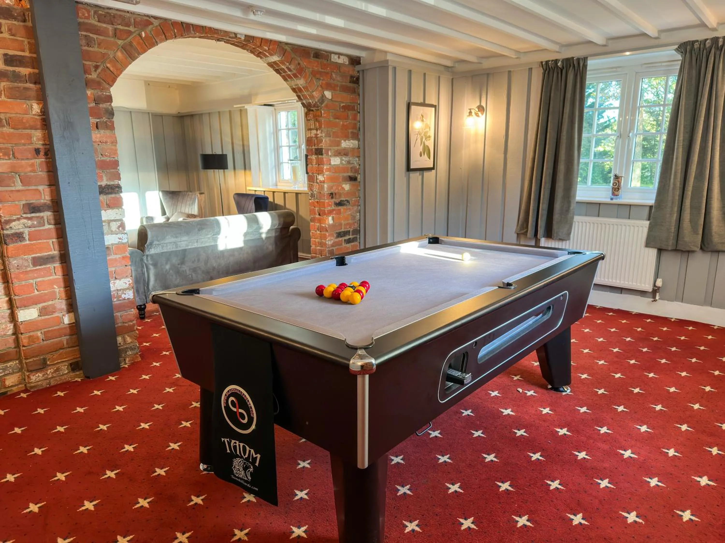 Communal lounge/ TV room in The Angel Hotel