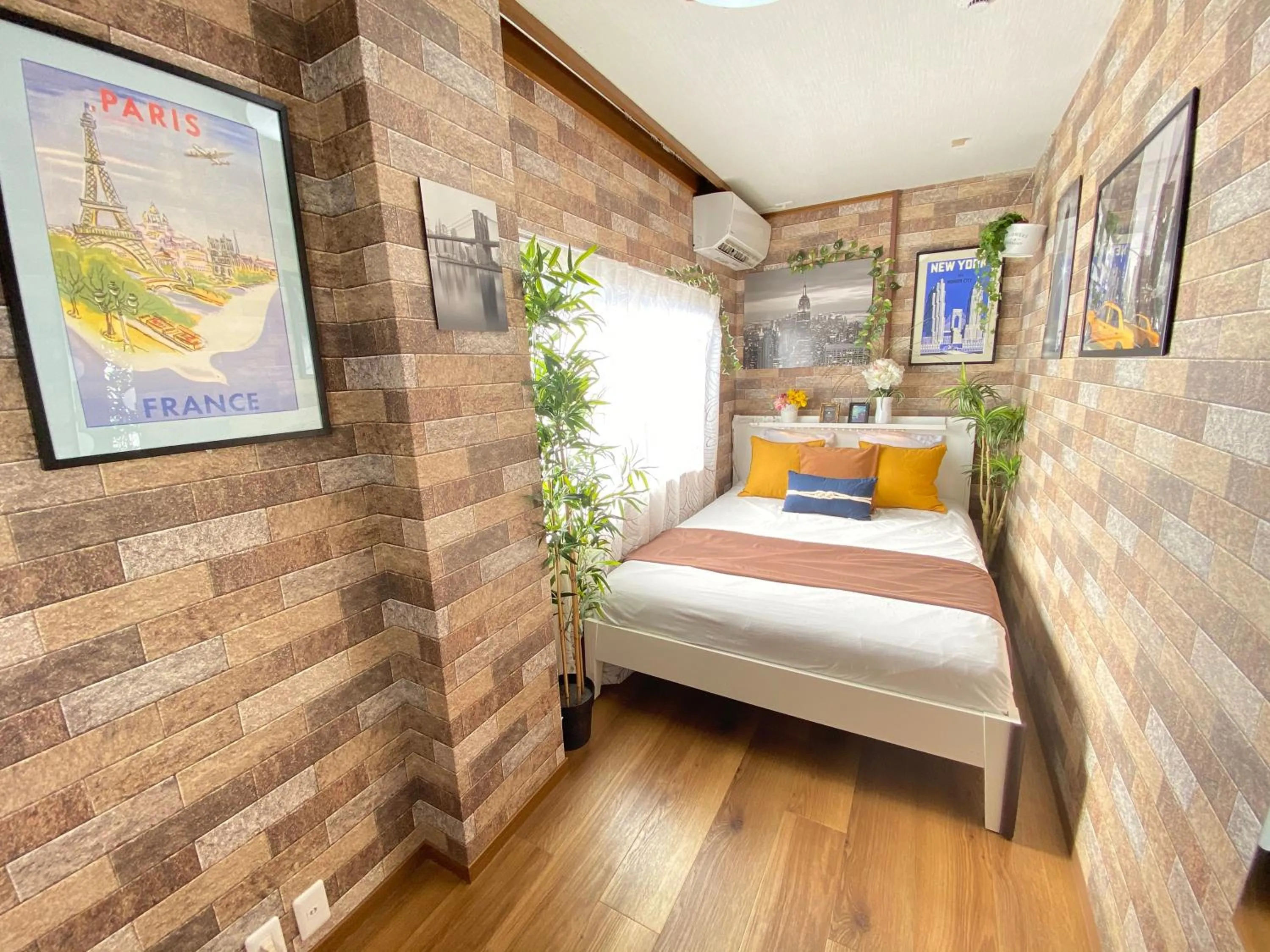 Bedroom, Bed in Hotel Orange House