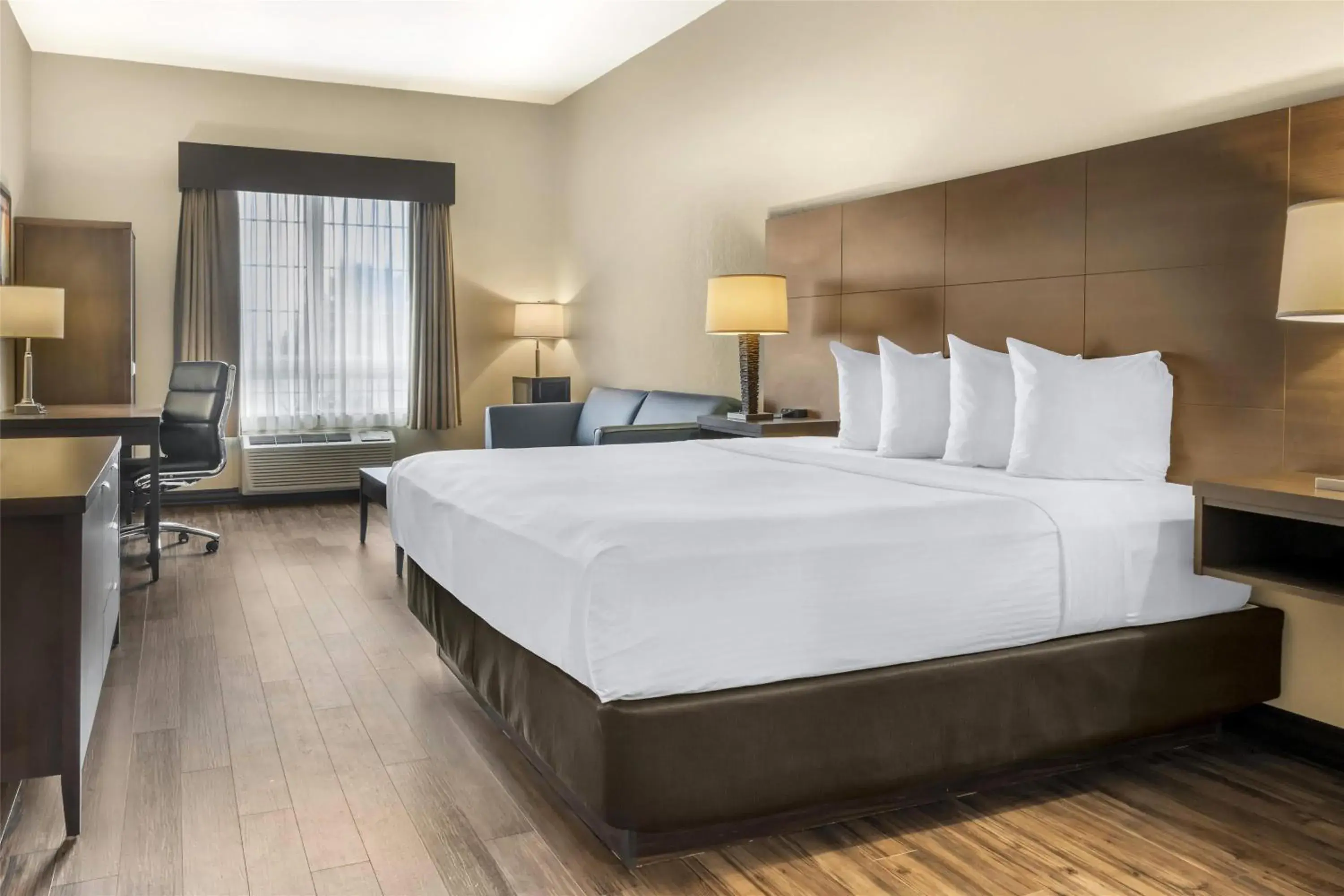 Bedroom, Bed in BEST WESTERN PLUS Saint John Hotel & Suites Bedroom, Bed in BEST WESTERN PLUS Saint John Hotel & Suites