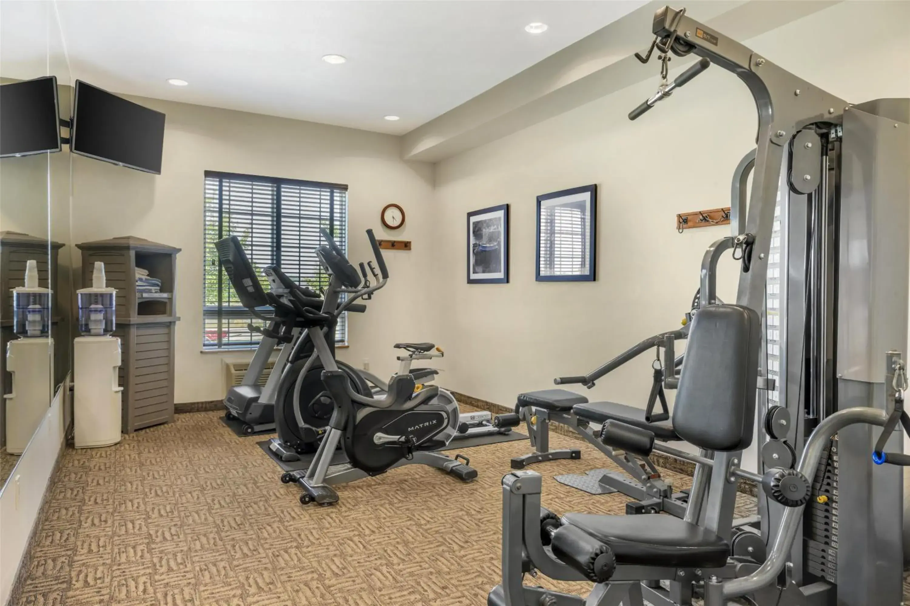 Fitness centre/facilities in BEST WESTERN PLUS Saint John Hotel & Suites Fitness centre/facilities in BEST WESTERN PLUS Saint John Hotel & Suites