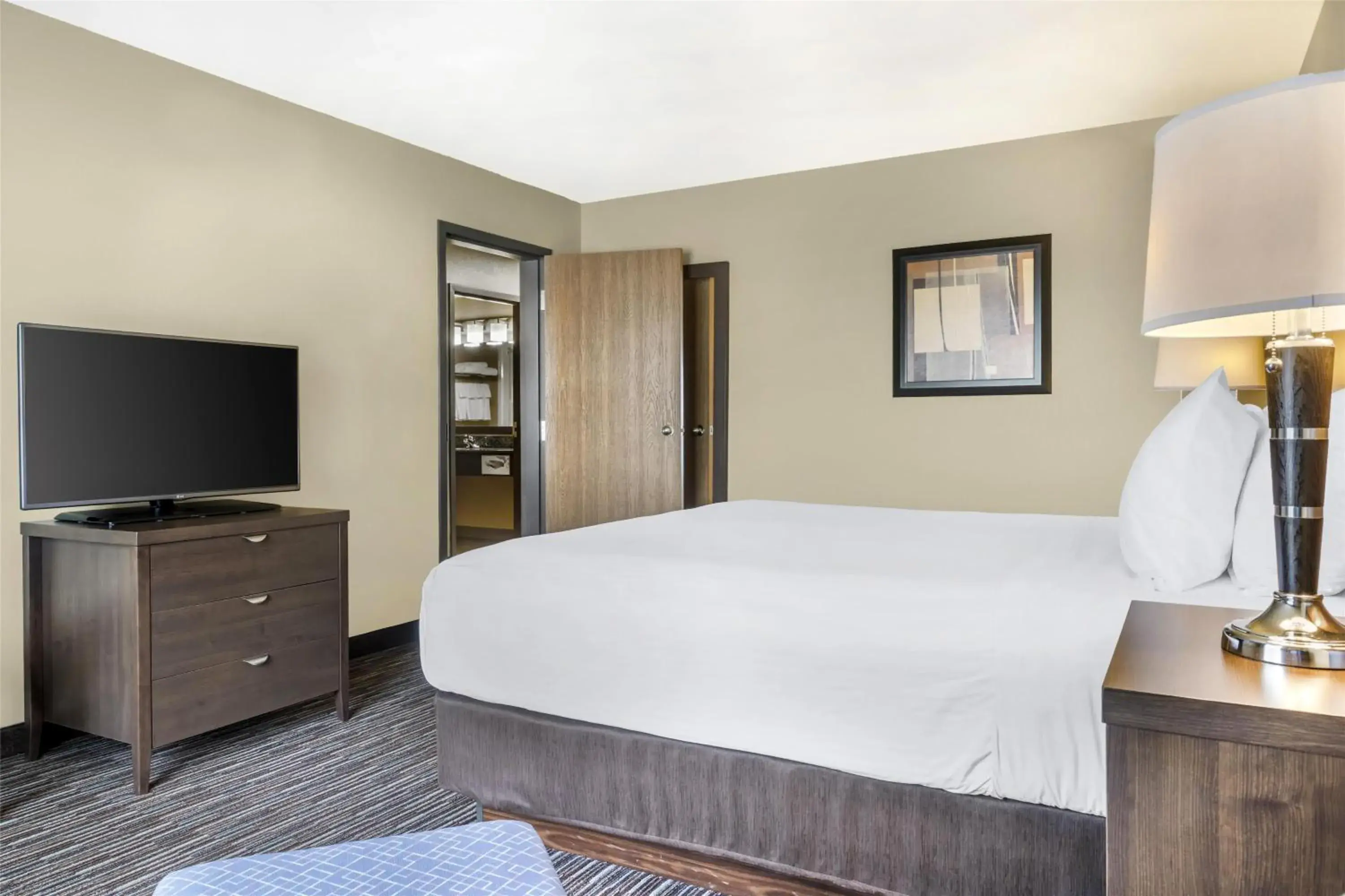 Bedroom, Bed in BEST WESTERN PLUS Saint John Hotel & Suites Bedroom, Bed in BEST WESTERN PLUS Saint John Hotel & Suites