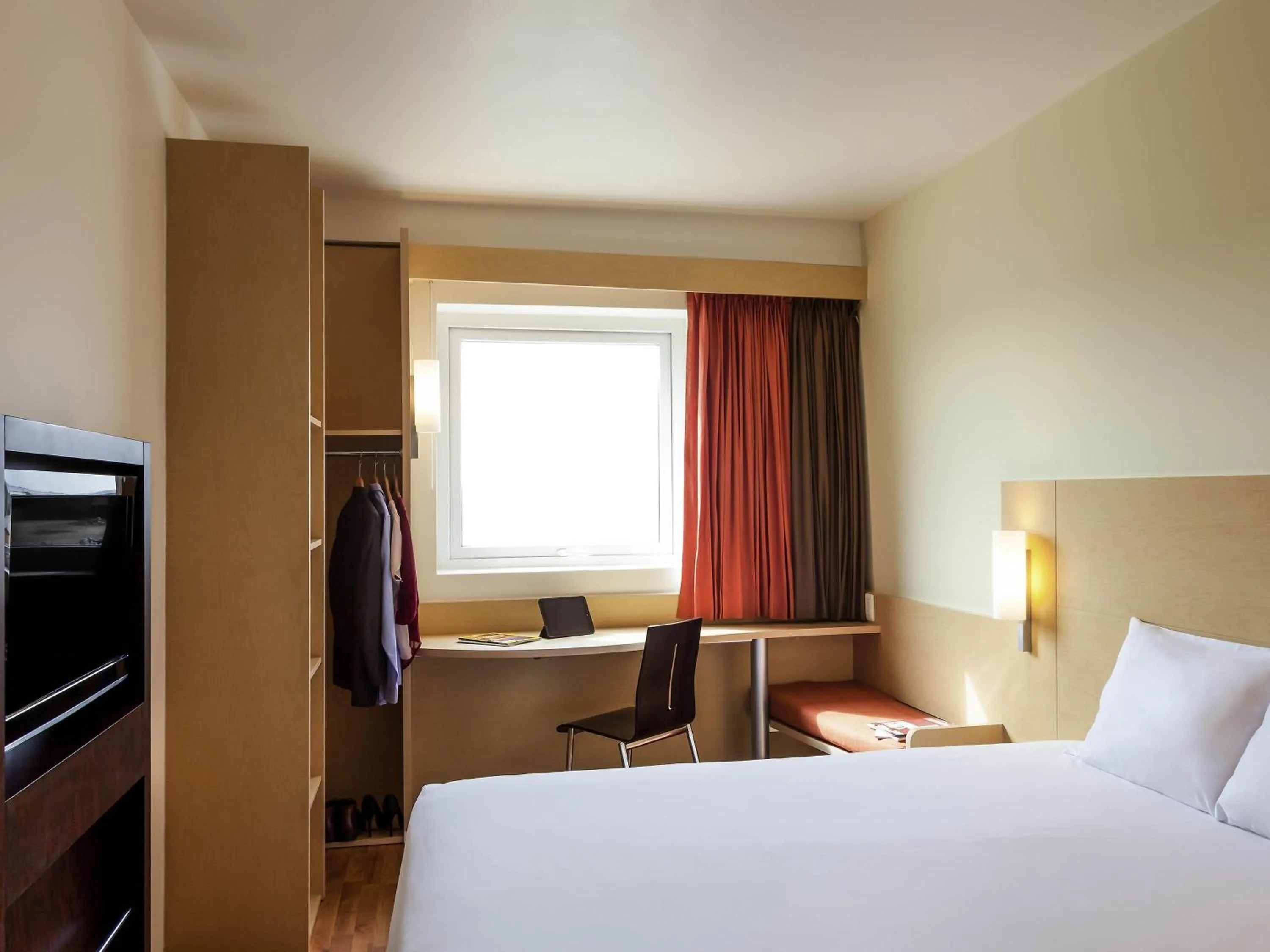 Bedroom, Bed in Ibis Juarez Consulado