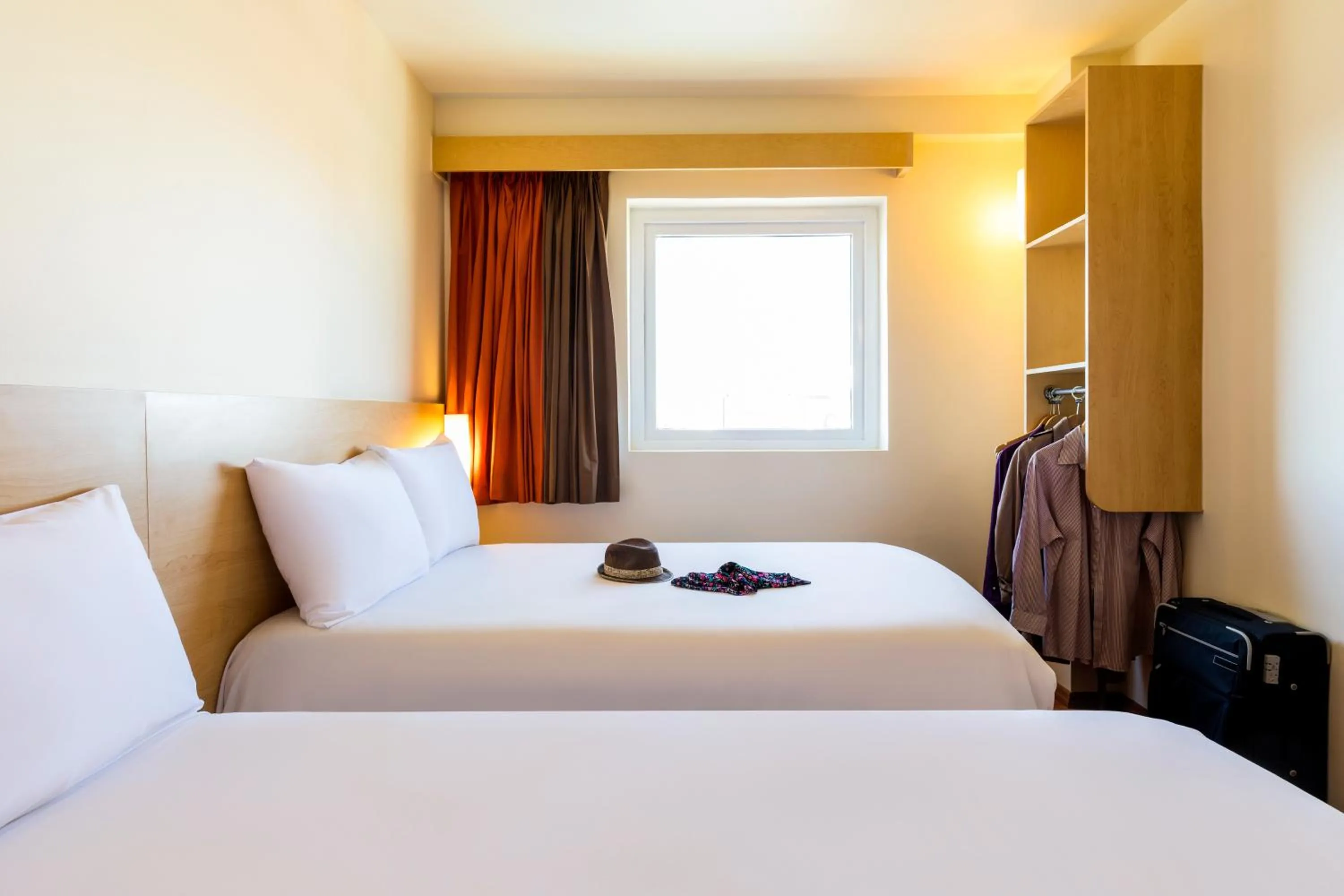 Bedroom, Bed in Ibis Juarez Consulado