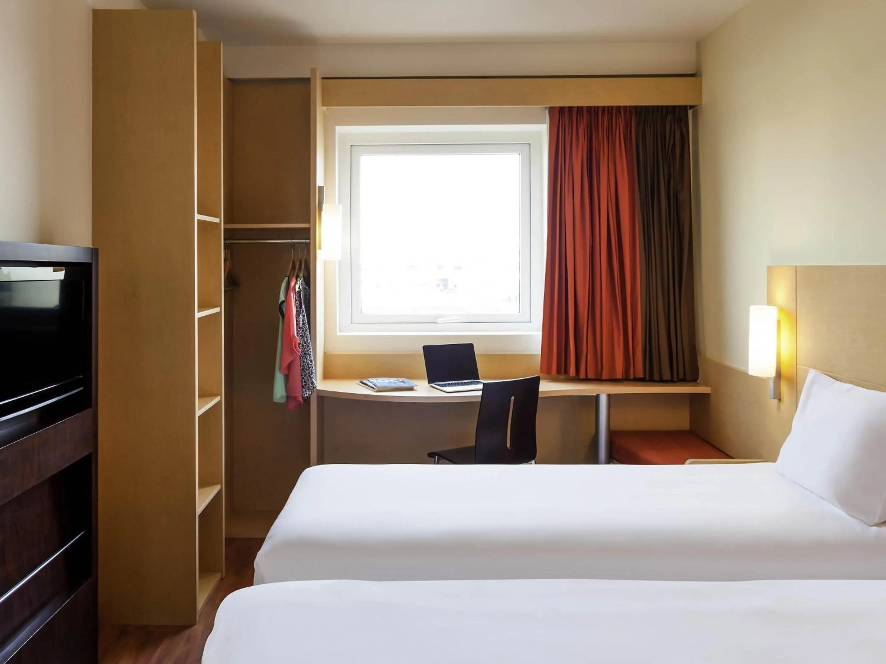 Bedroom, Bed in Ibis Juarez Consulado