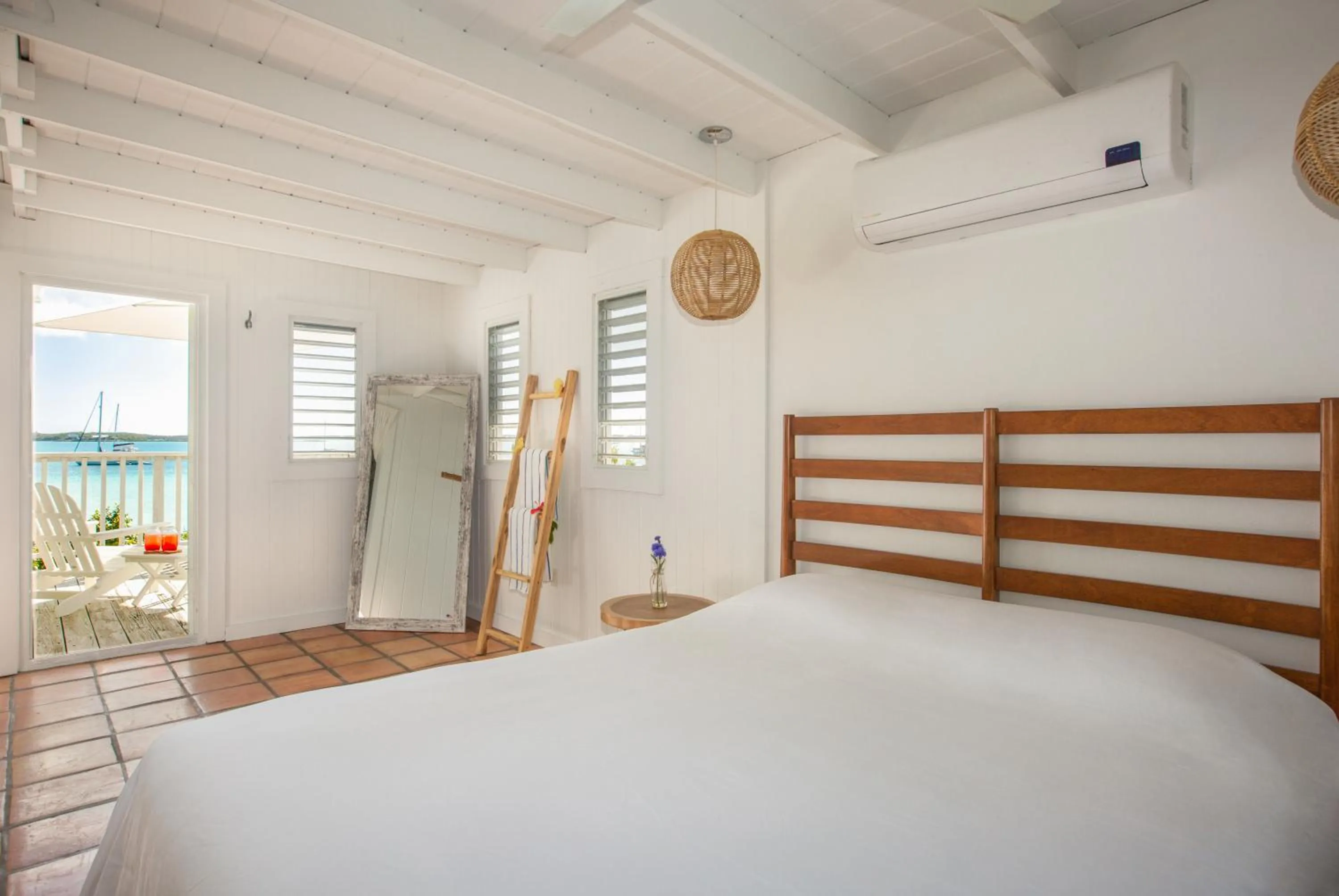 Bed in Peace and Plenty Resort