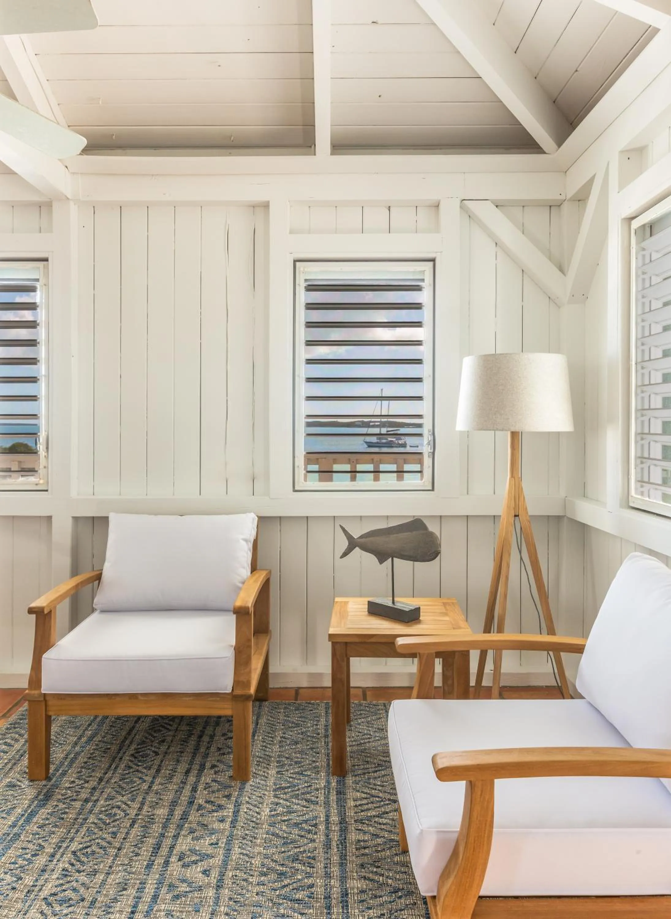 Living room in Peace and Plenty Resort