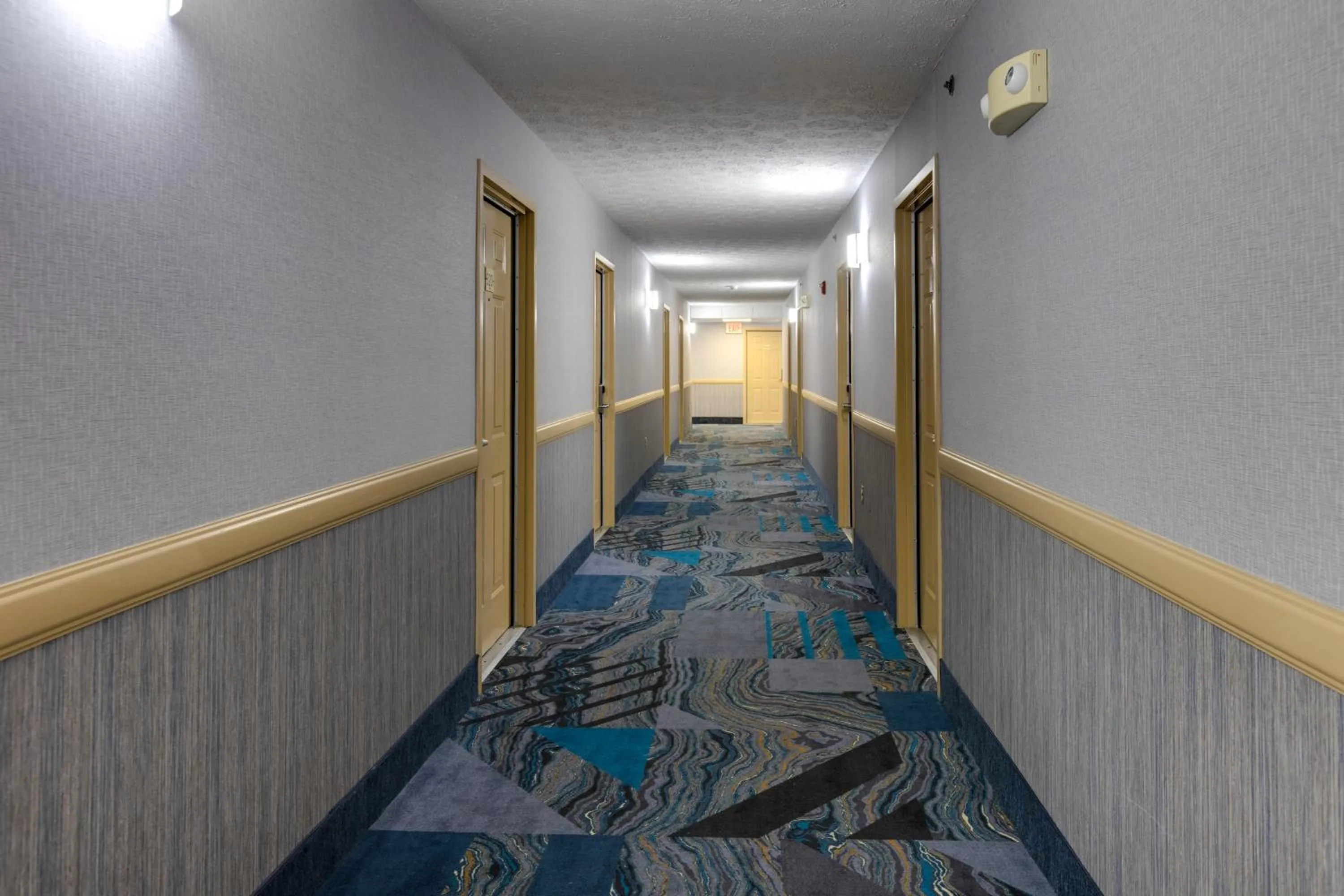 Property building in Park Grove Inn