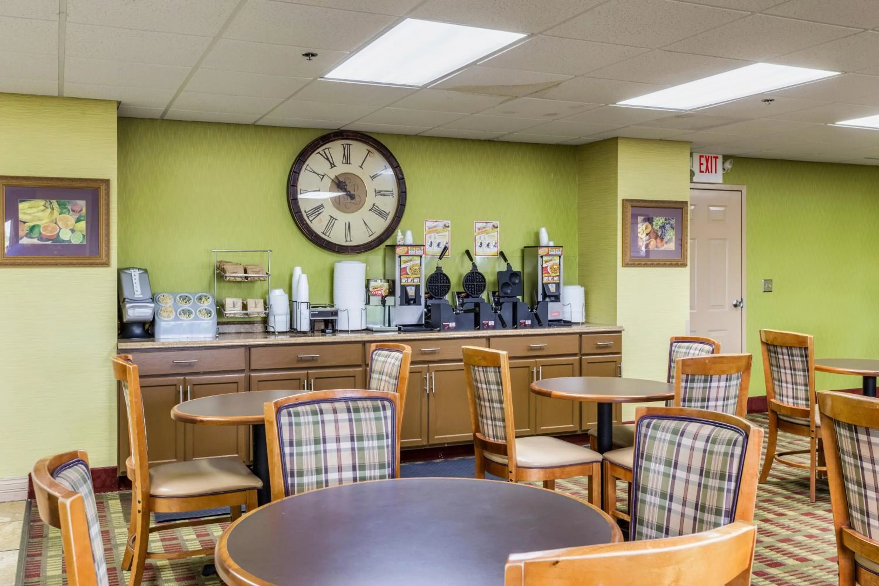 Breakfast in Park Grove Inn