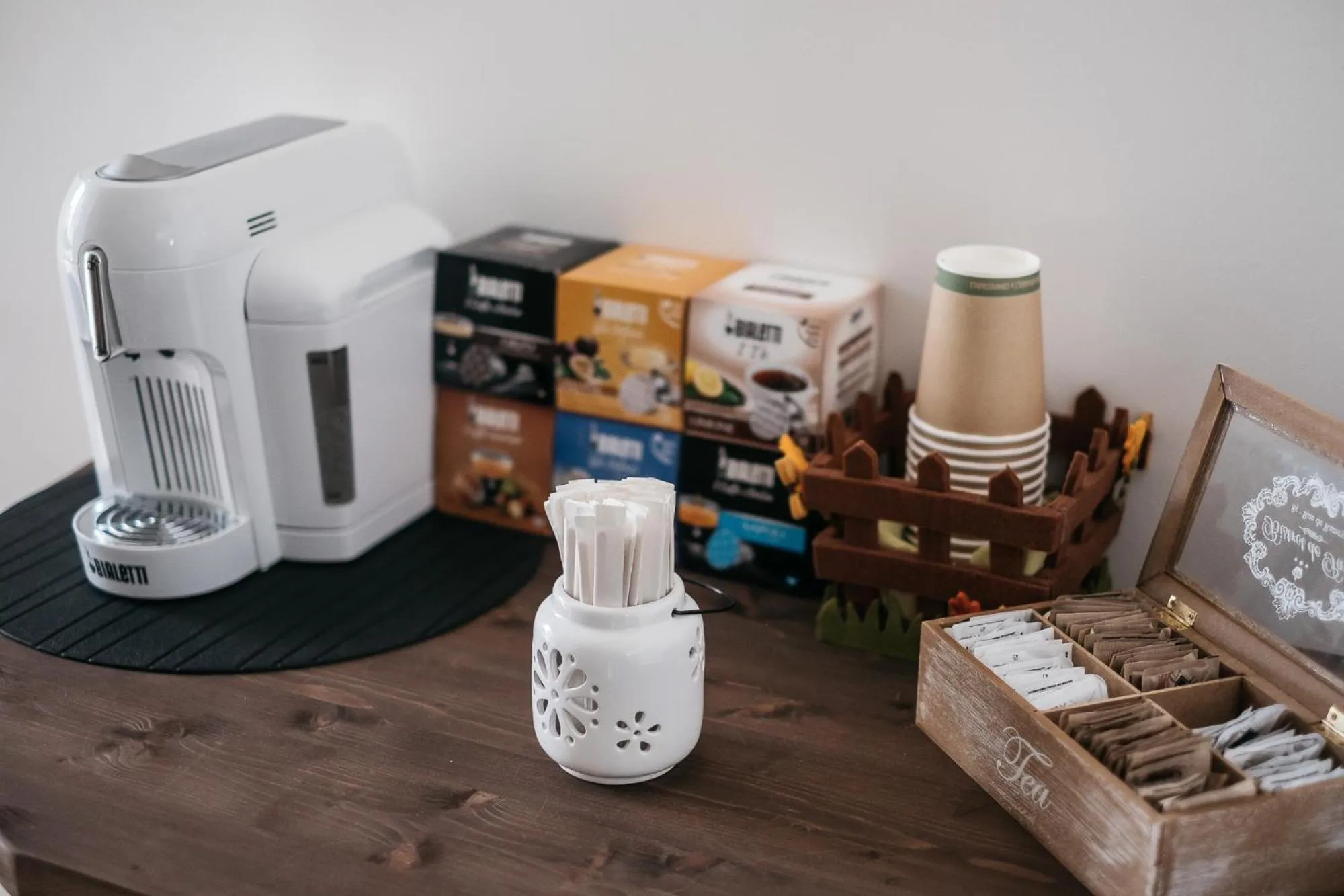 Breakfast, Coffee/Tea Facilities in BUTTERFLY B&B