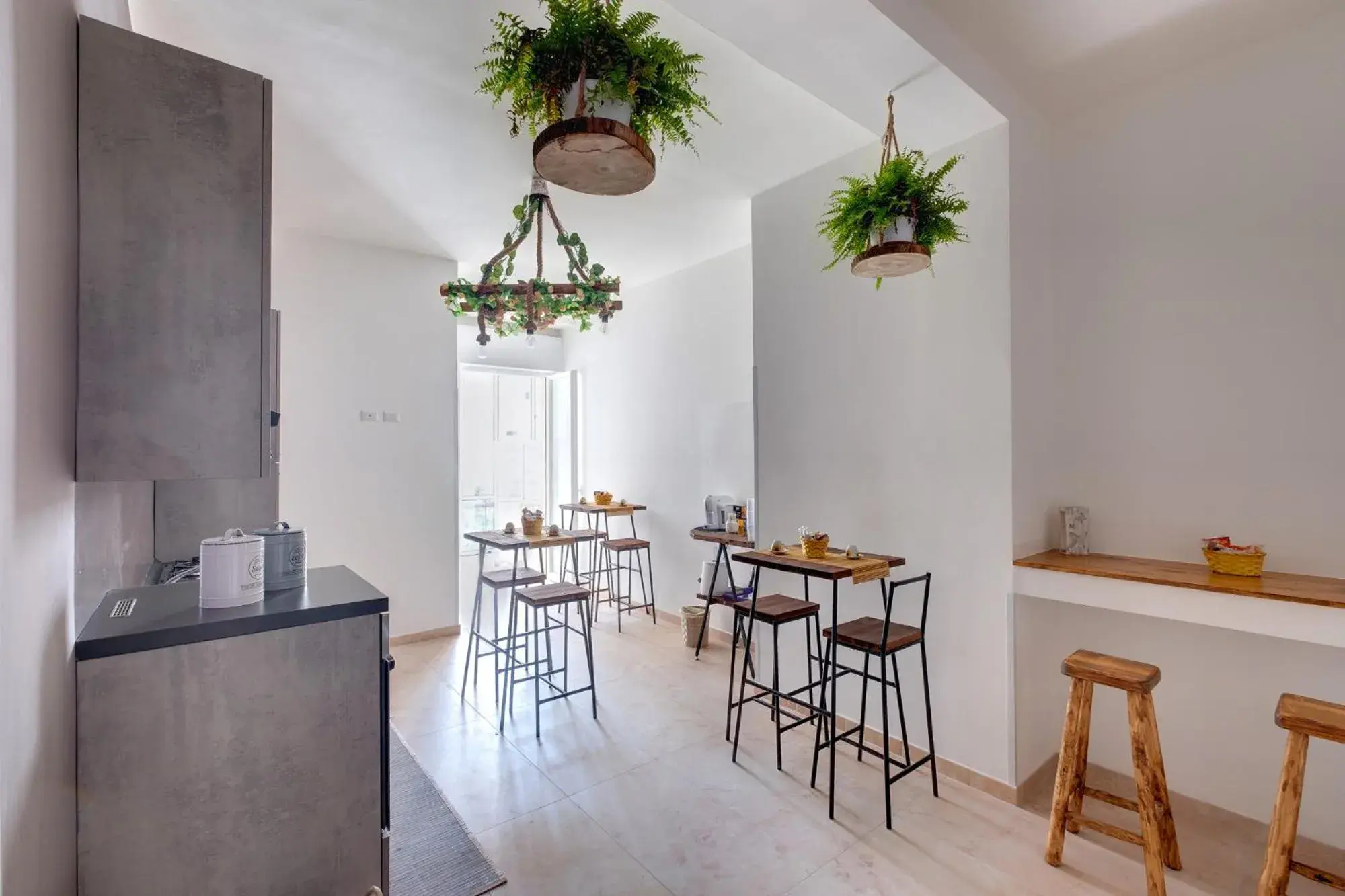 BUTTERFLY B&B BUTTERFLY B&B