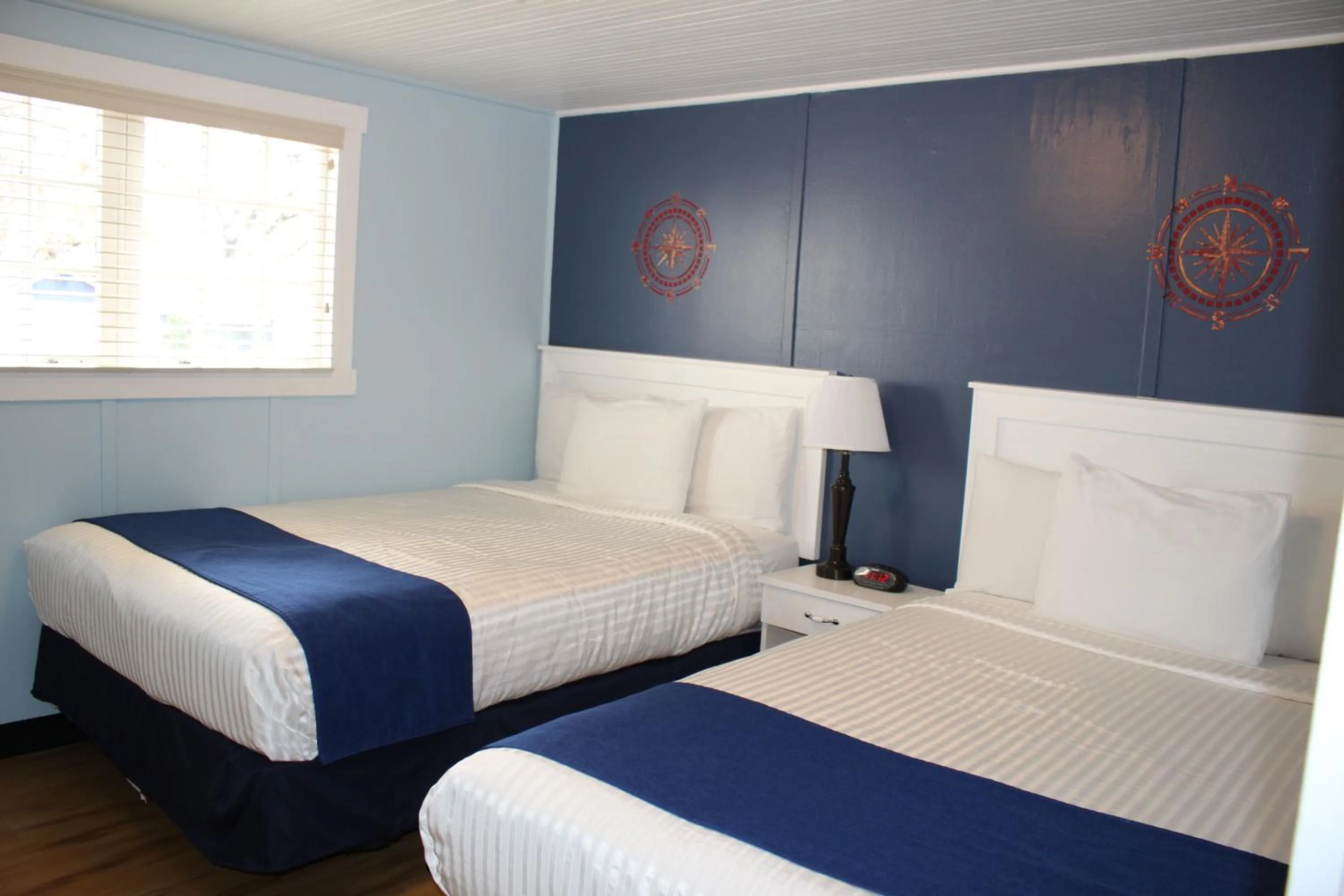 Bedroom, Bed in Skylark Shores Resort