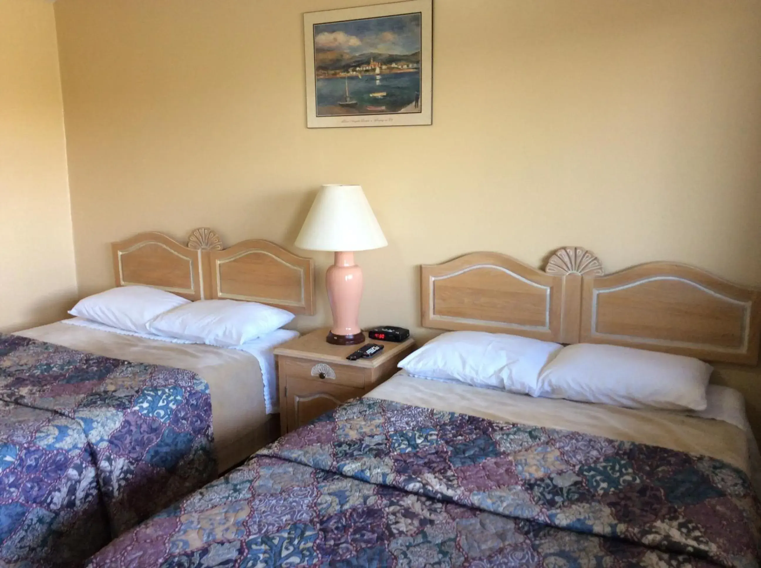 Double Room with Two Double Beds in Lion Motel Double Room with Two Double Beds in Lion Motel