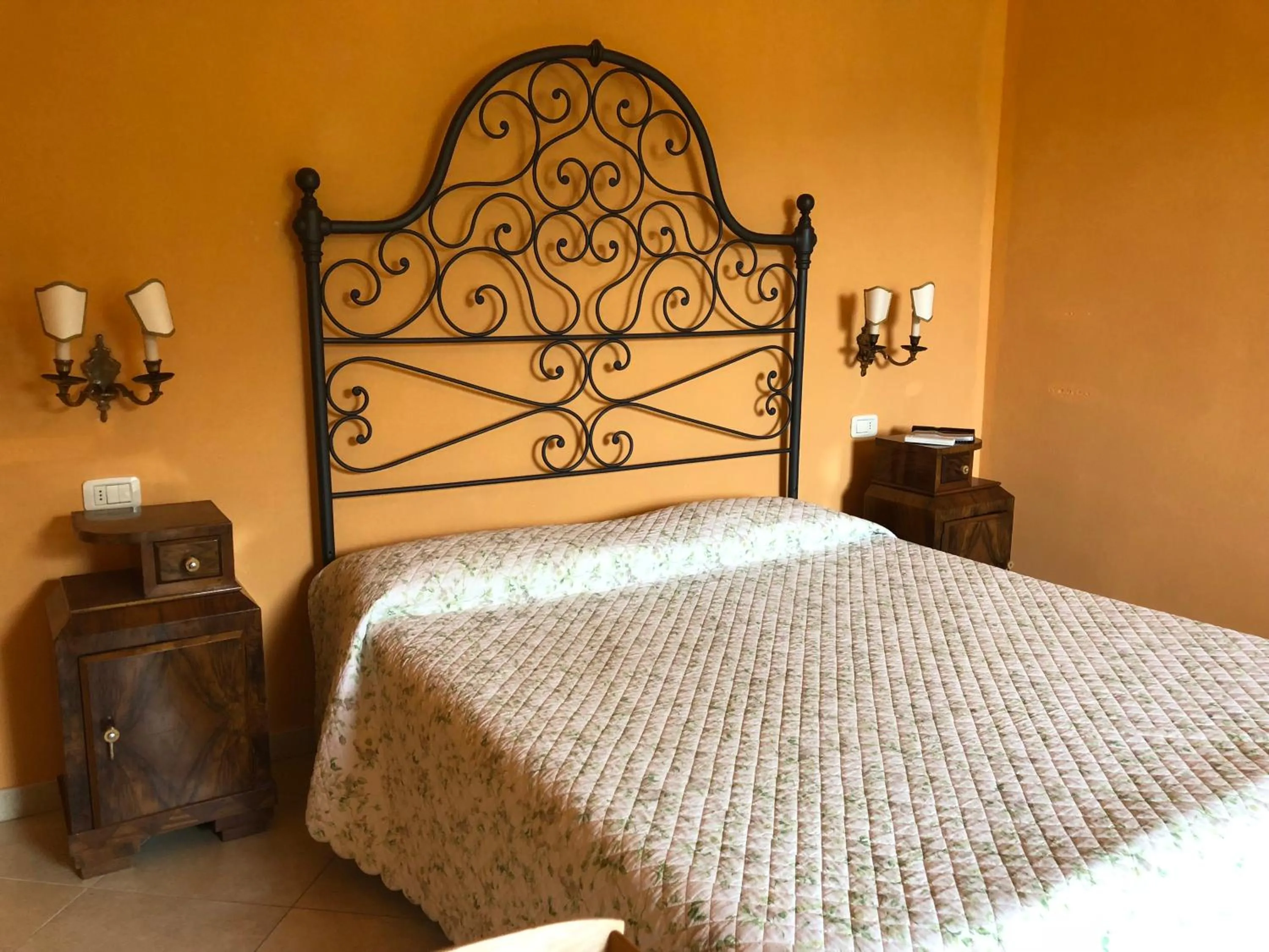 Bed in La Locanda della Vecchia Hosteria