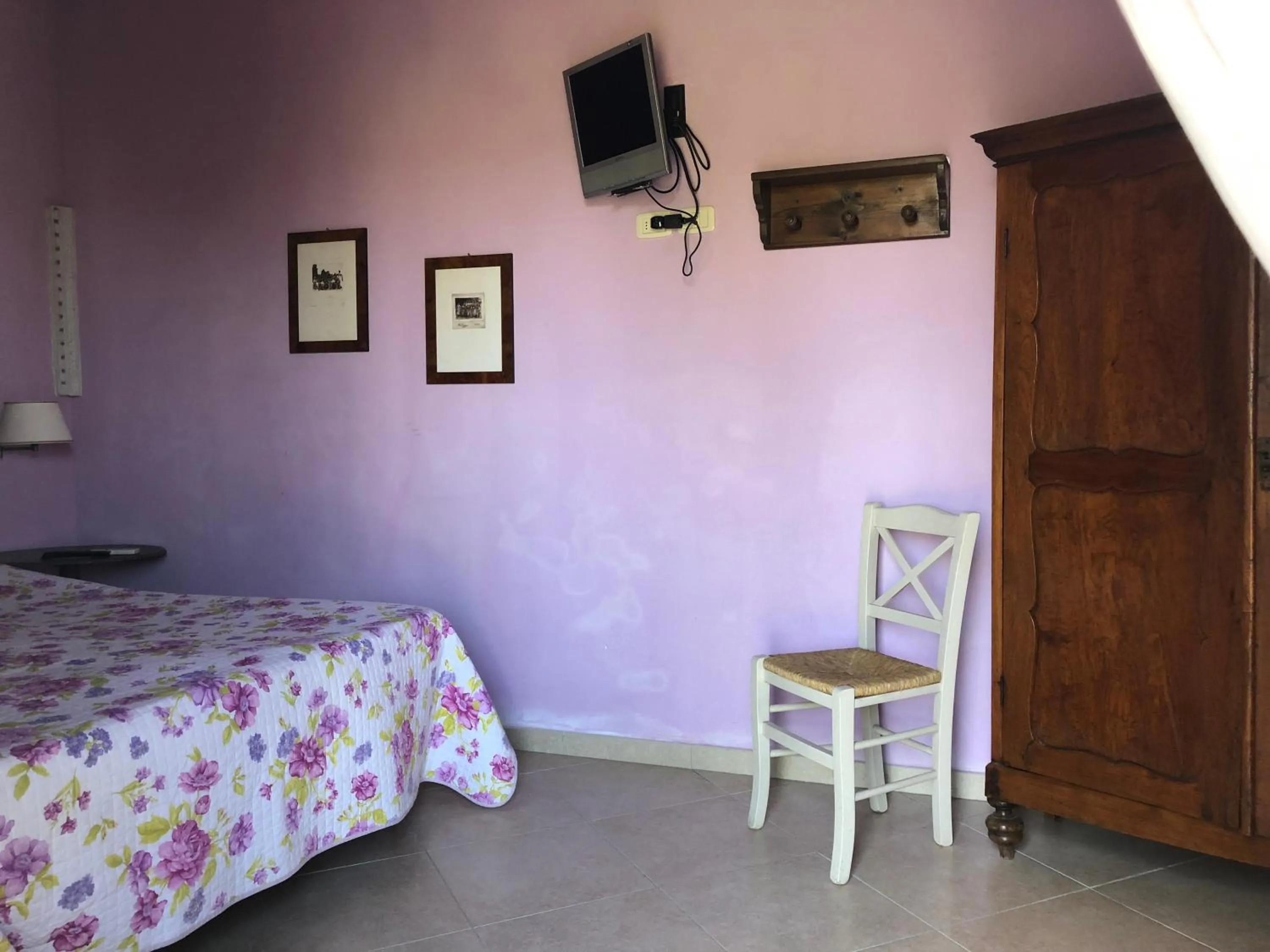 Bed in La Locanda della Vecchia Hosteria