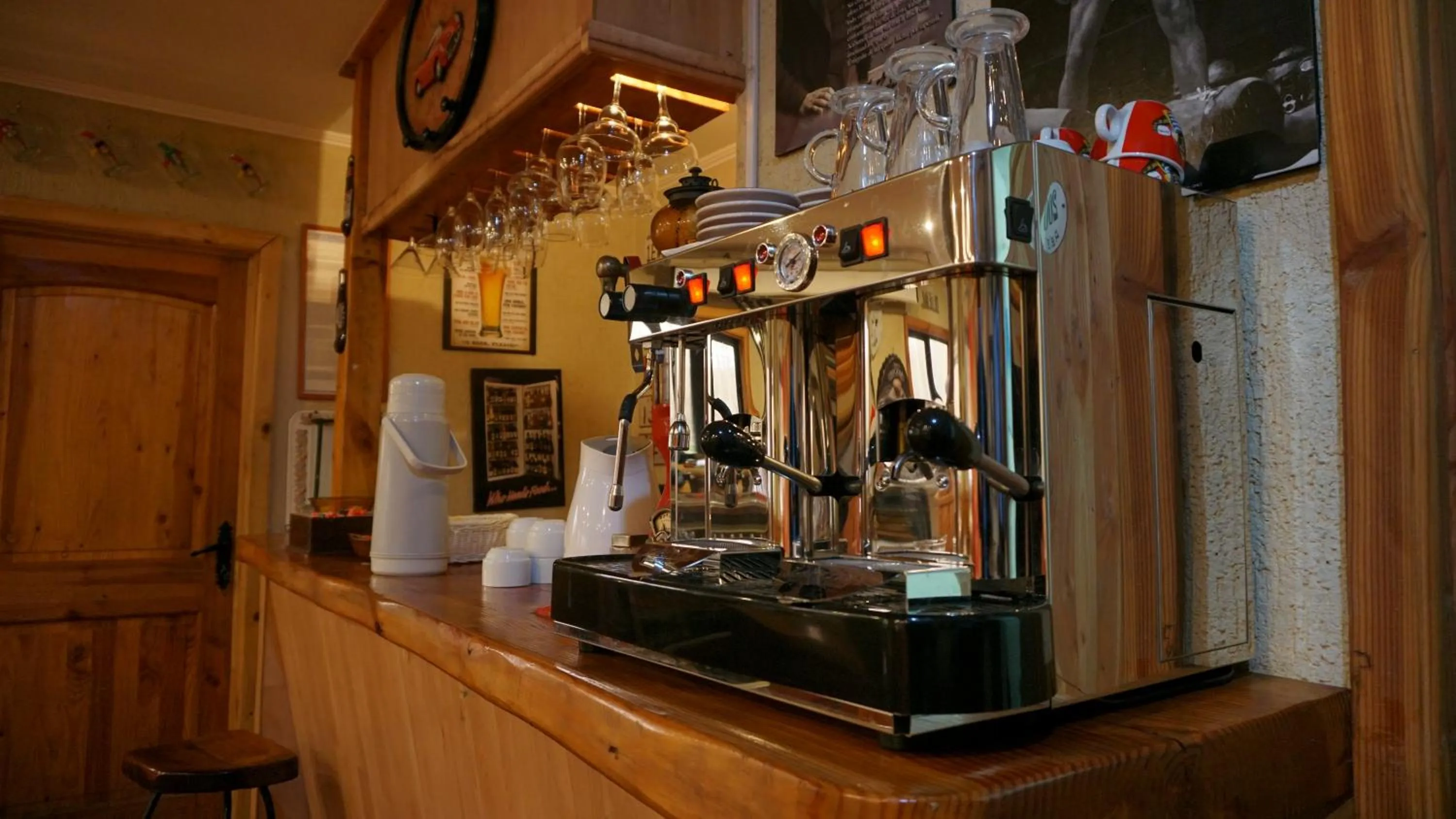 Lounge or bar in Hotel Borde Lago