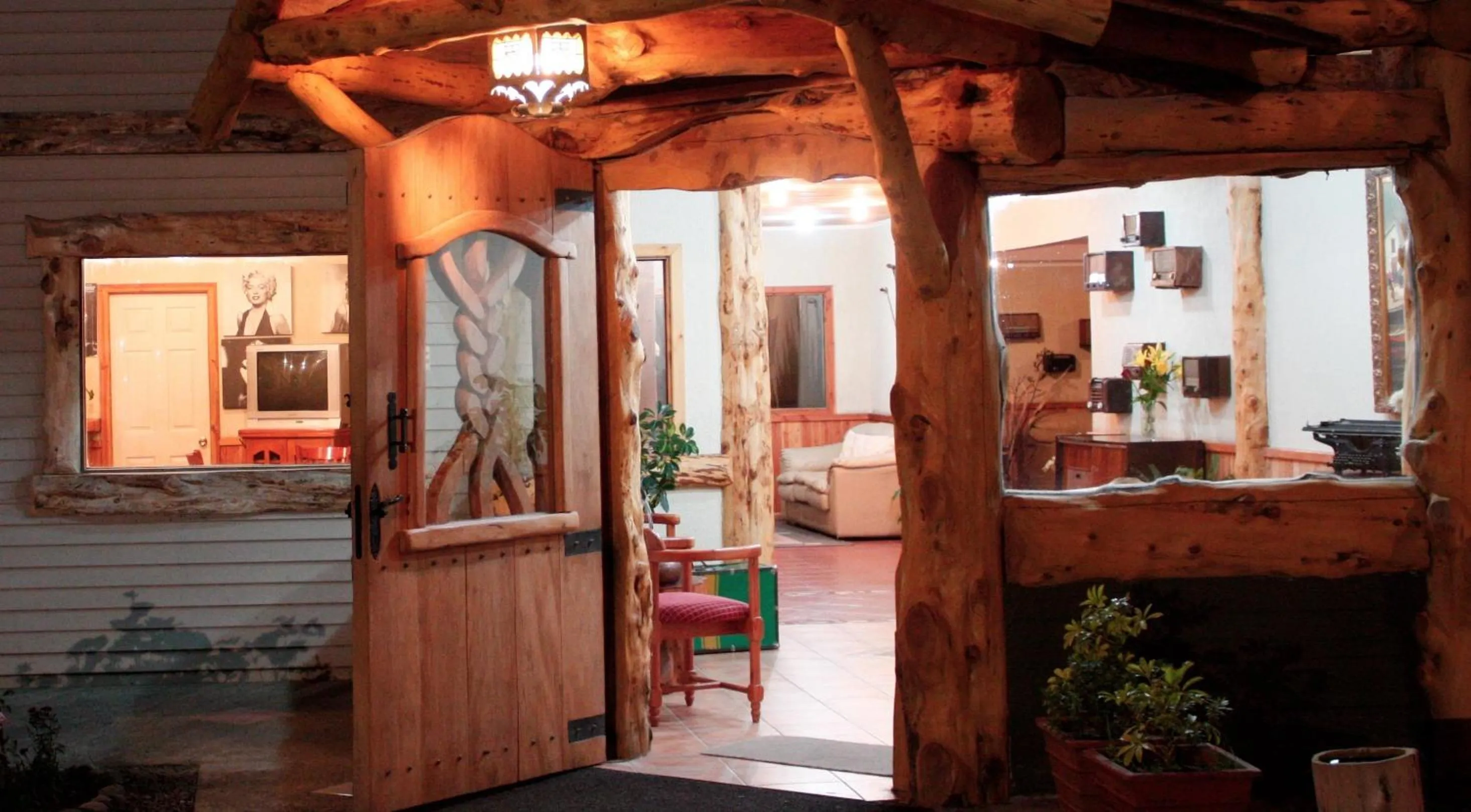 Facade/entrance in Hotel Borde Lago