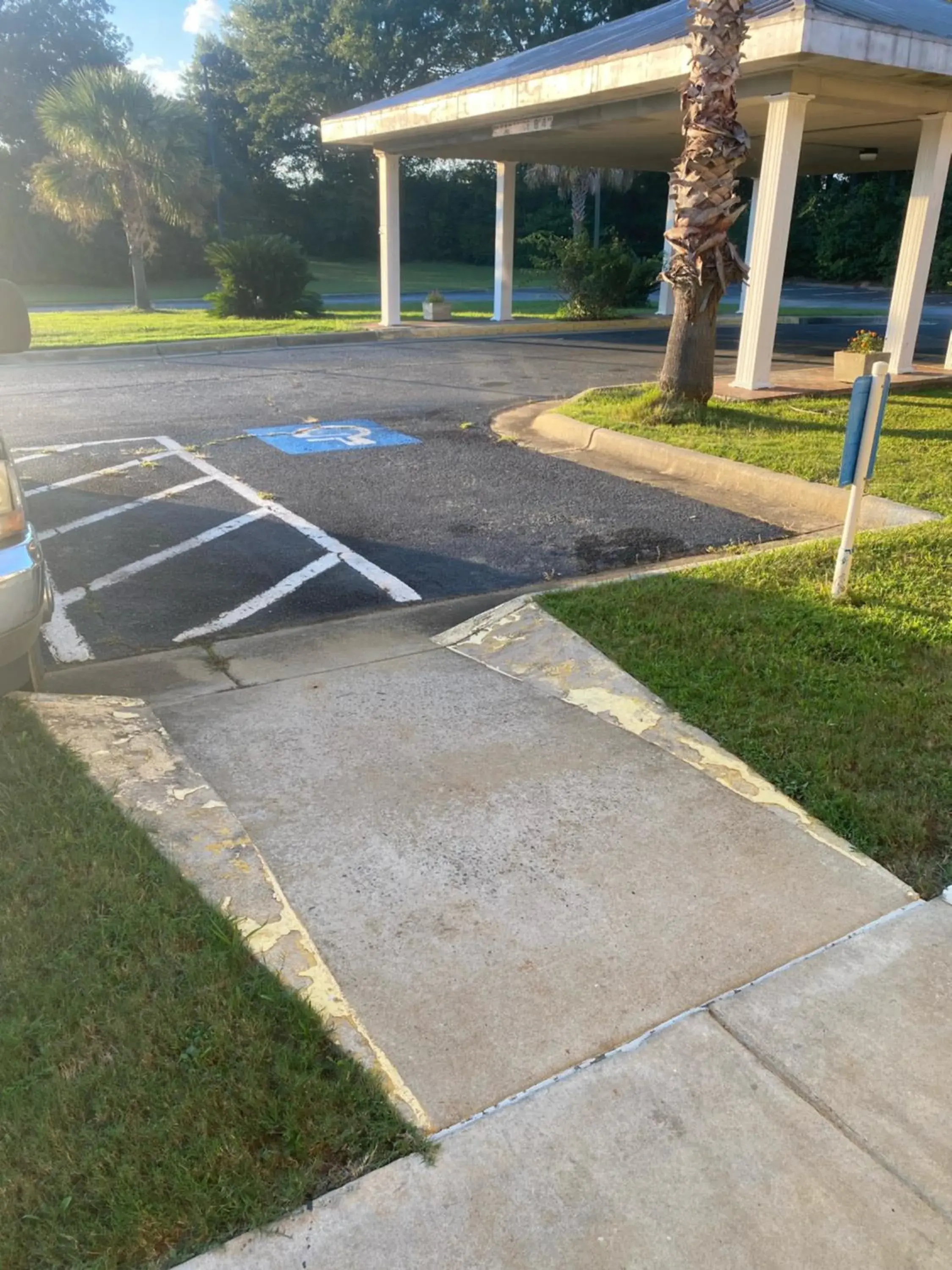 Swimming Pool in Motel 6 Sandersville, GA