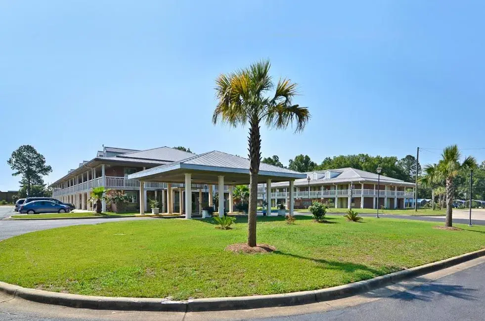 Property Building in Motel 6 Sandersville, GA