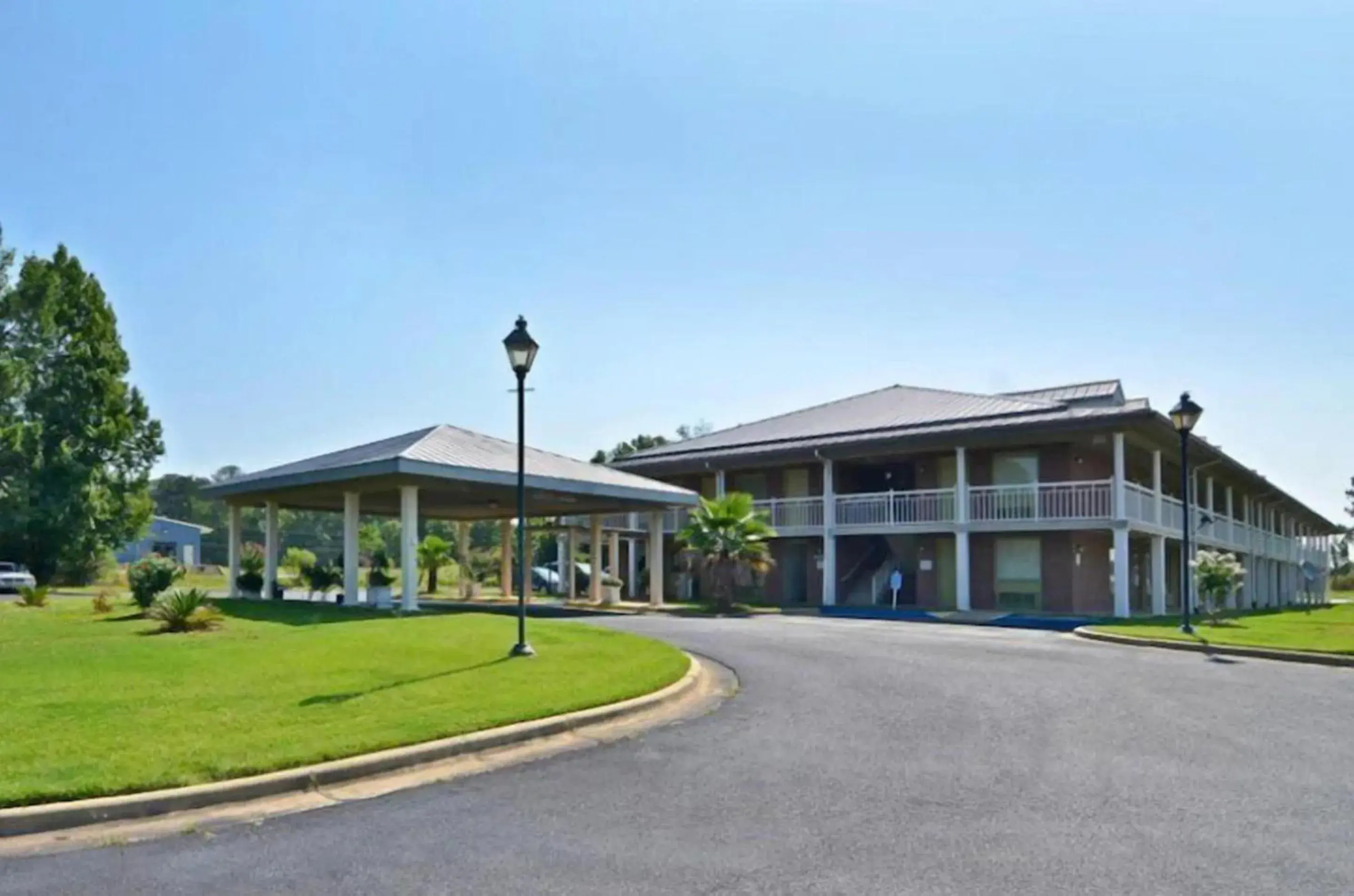 Property building in Motel 6 Sandersville, GA Property building in Motel 6 Sandersville, GA