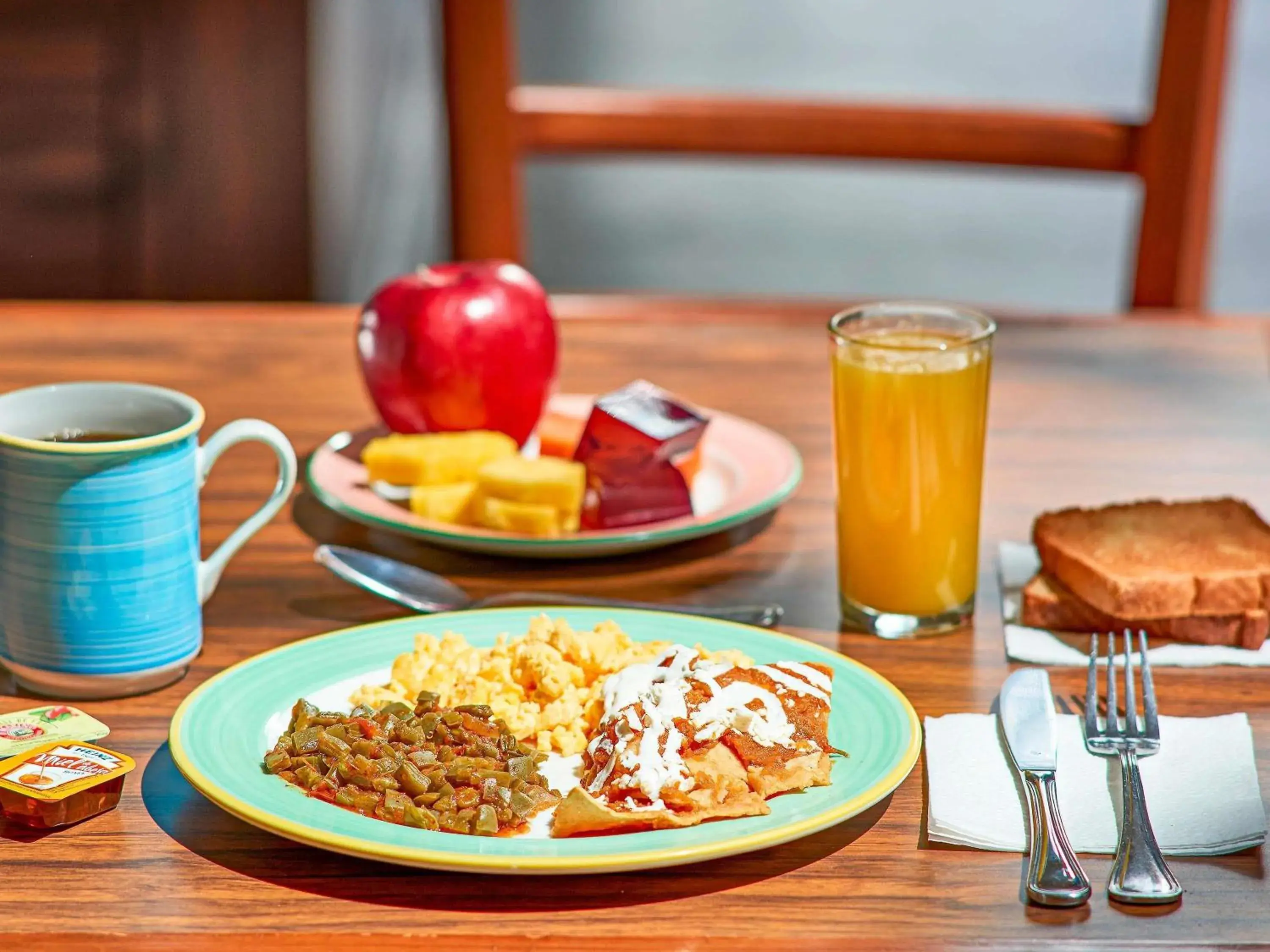 Property building in Ibis Monterrey Aeropuerto Property building in Ibis Monterrey Aeropuerto