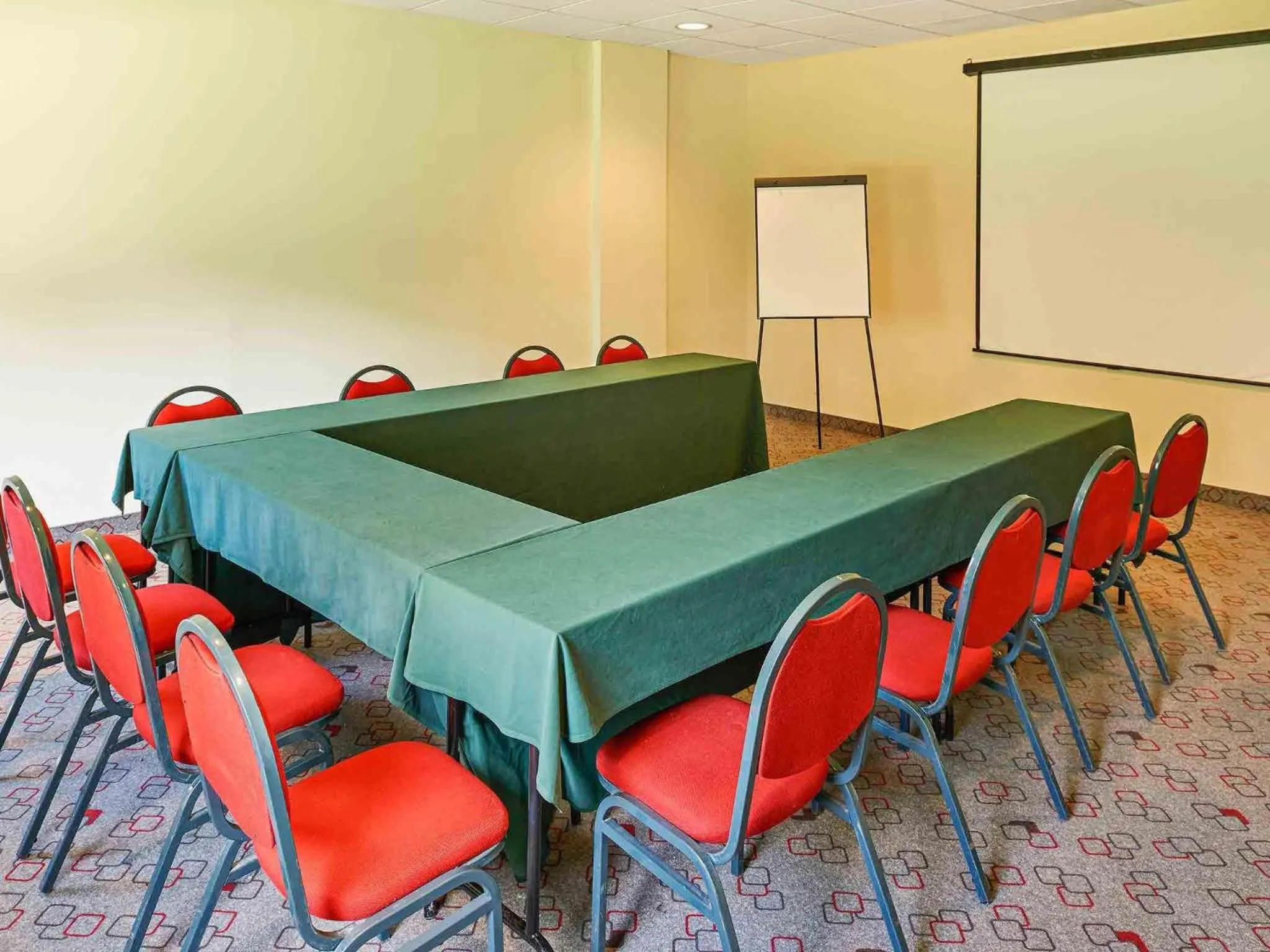 Meeting/conference room in Ibis Monterrey Aeropuerto