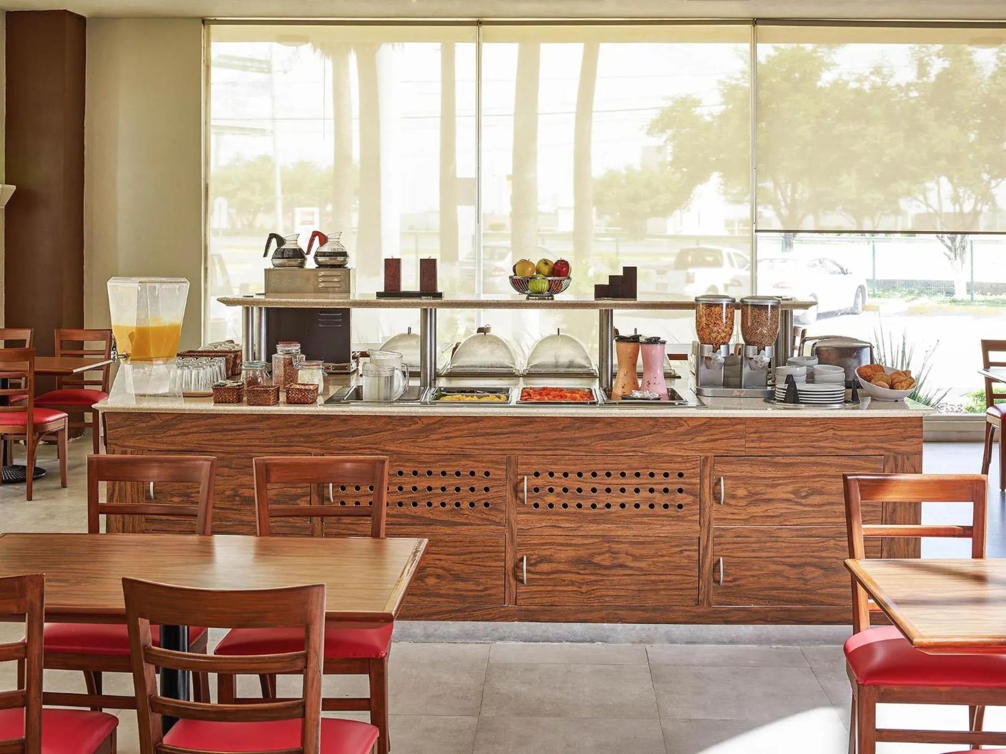 Restaurant/places to eat in Ibis Monterrey Aeropuerto