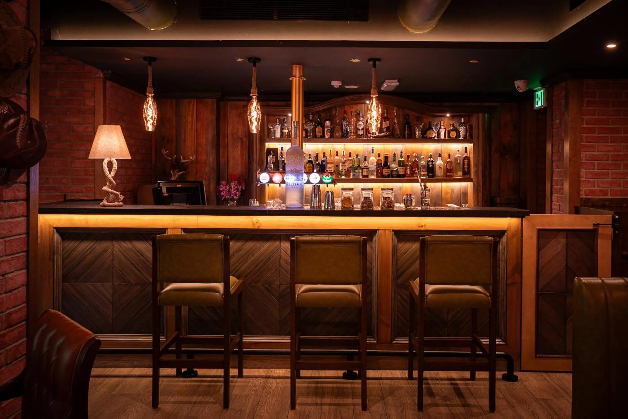 Lounge or bar in President Hotel