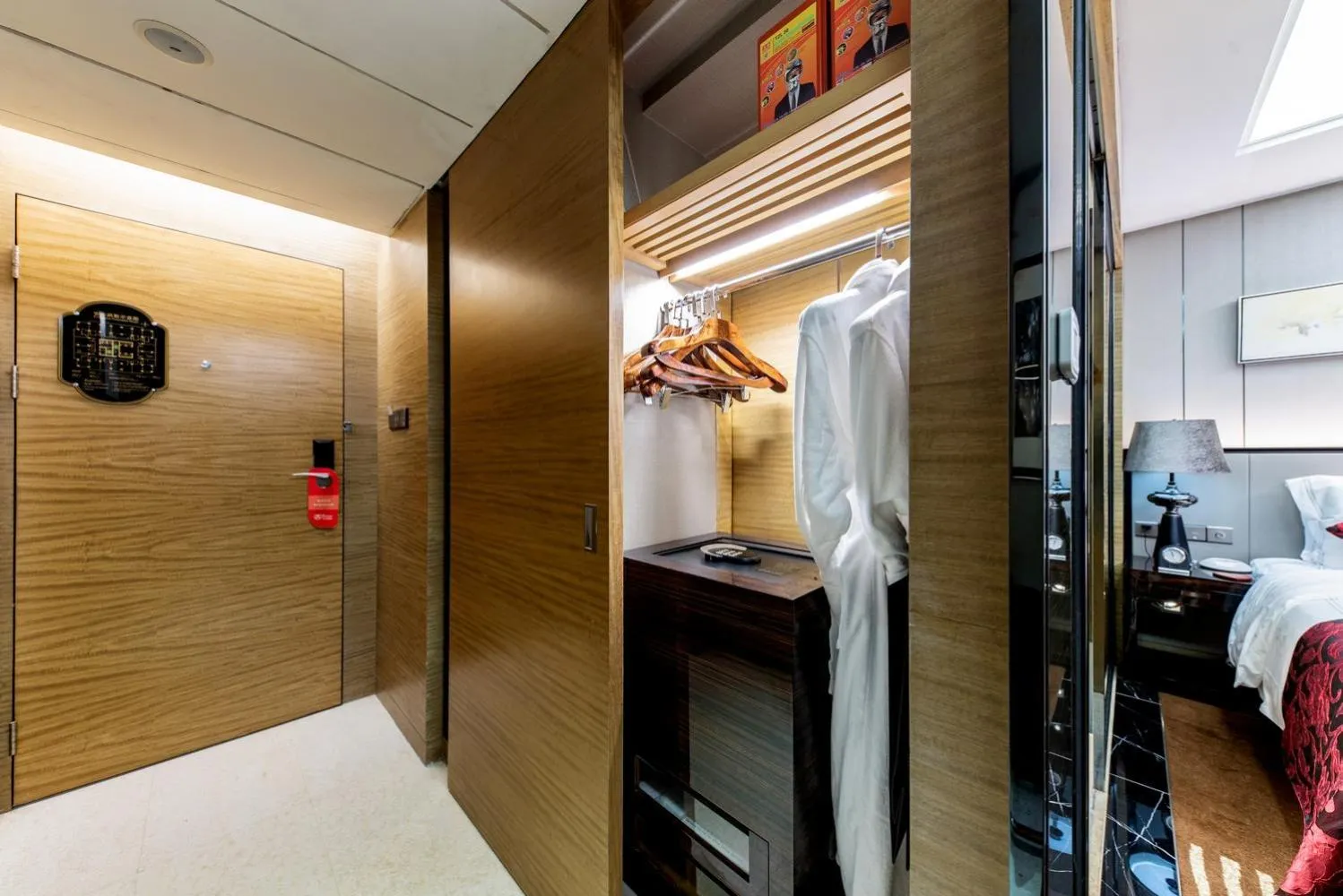 Shenzhen LANGYUE International Hotel