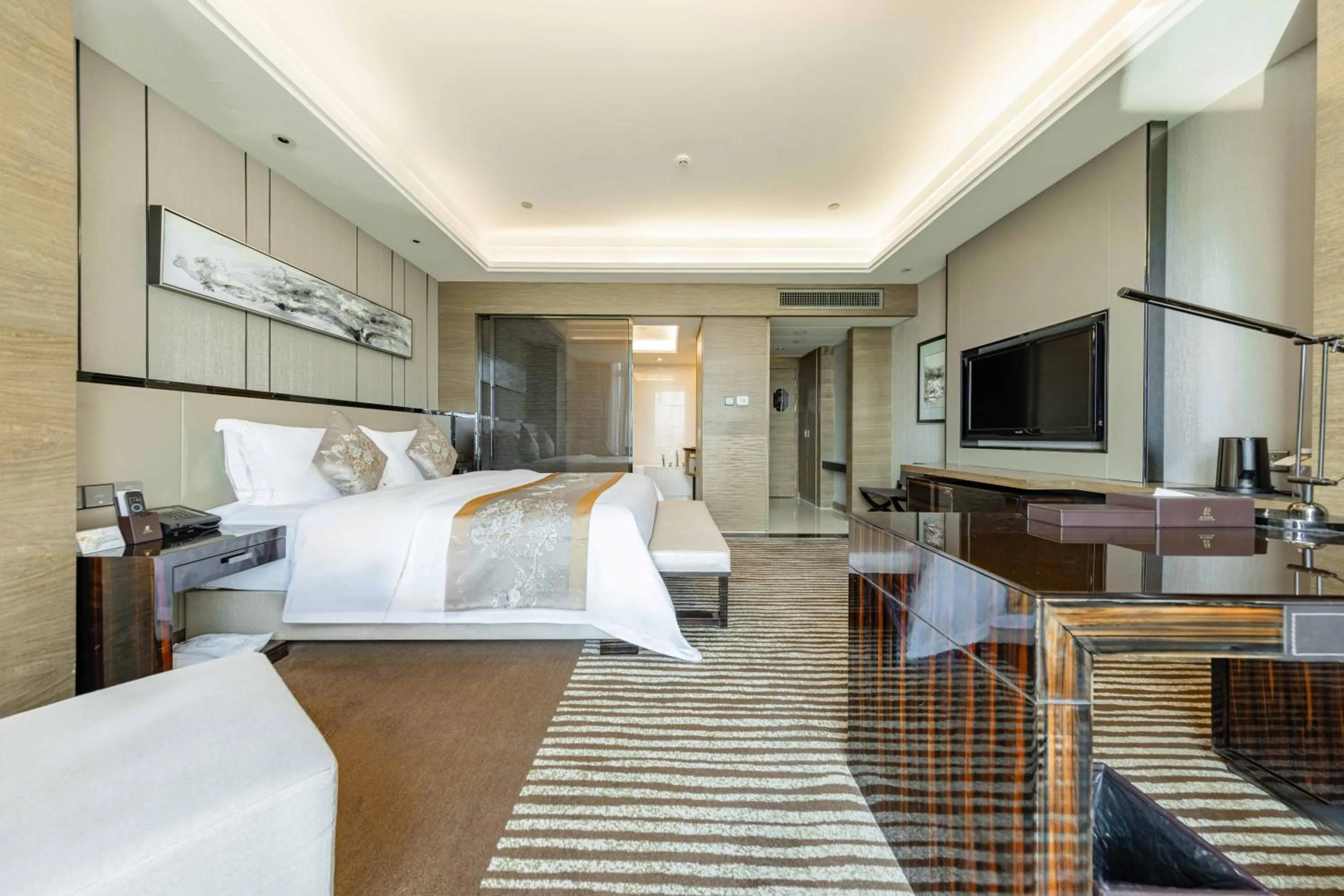 Bed in Shenzhen LANGYUE International Hotel