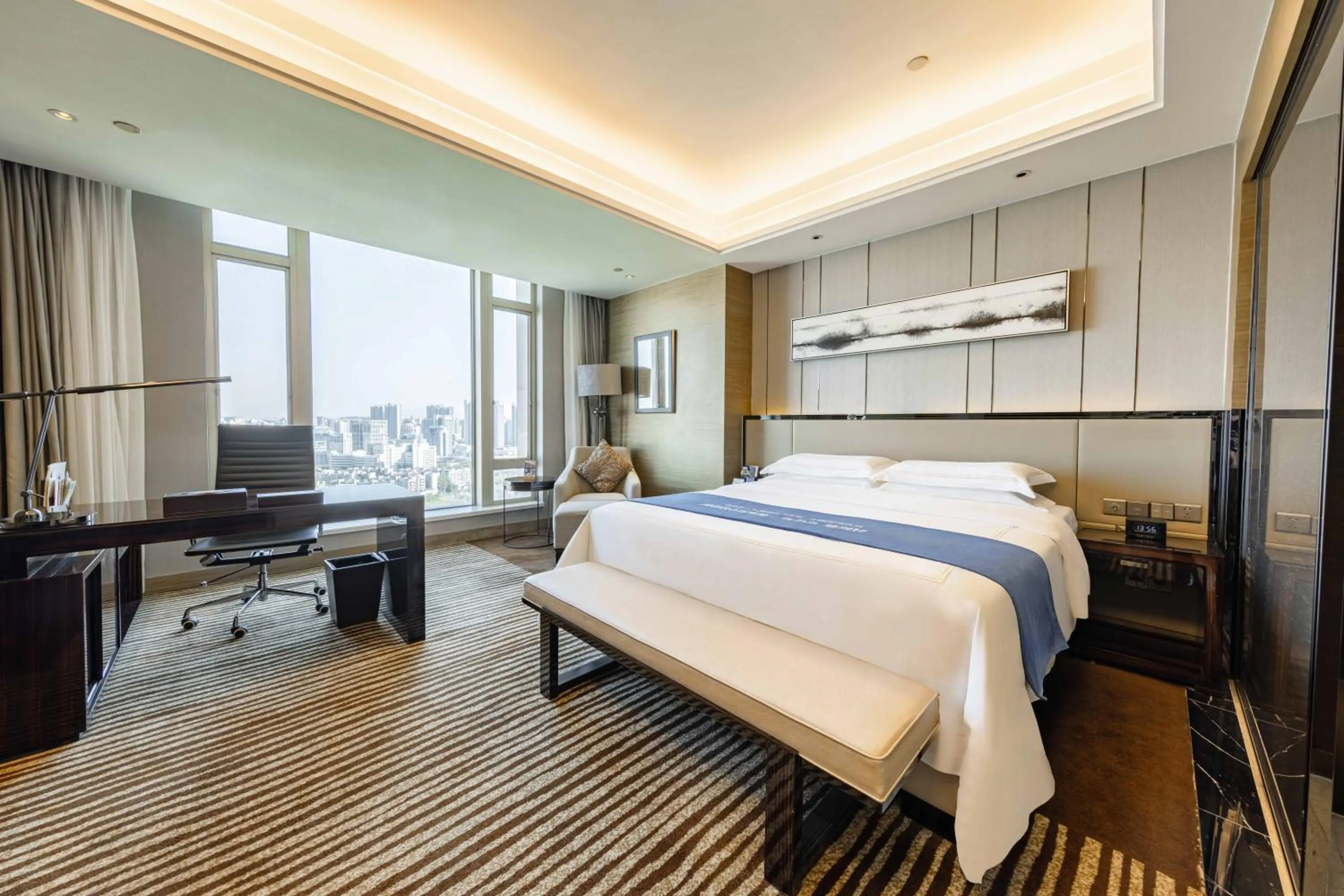 Bed in Shenzhen LANGYUE International Hotel