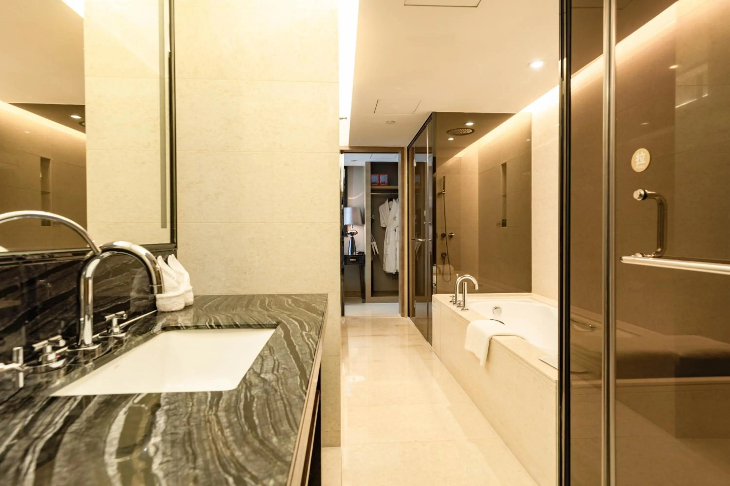 Shenzhen LANGYUE International Hotel