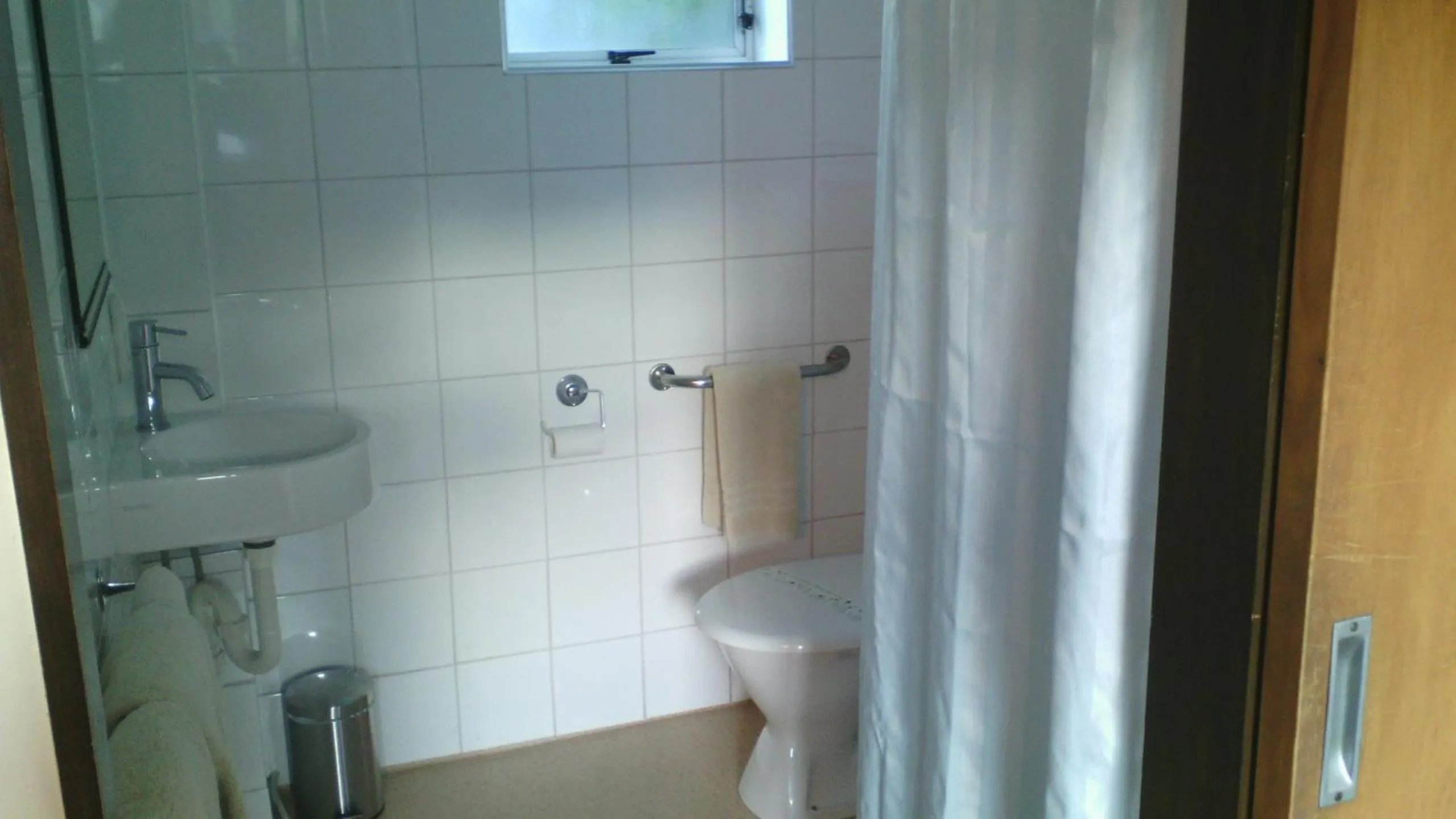 Bathroom in Wellington 747 Motel