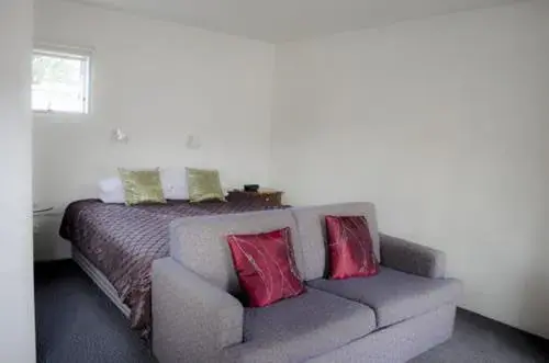 Bedroom, Bed in Wellington 747 Motel Bedroom, Bed in Wellington 747 Motel