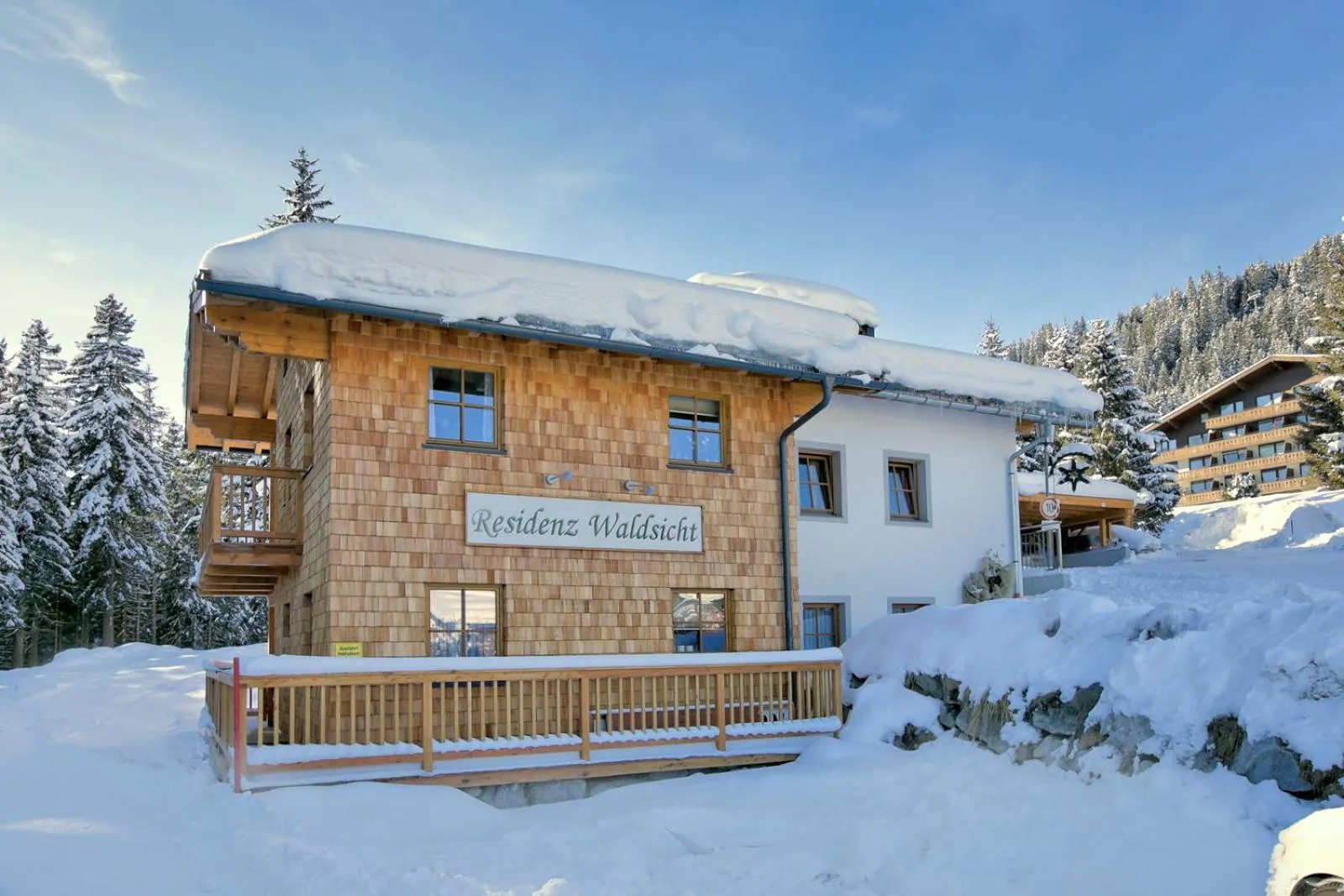 Day in Astn Hütten Residenz Waldsicht Königsleiten - Ferienwohnungen
