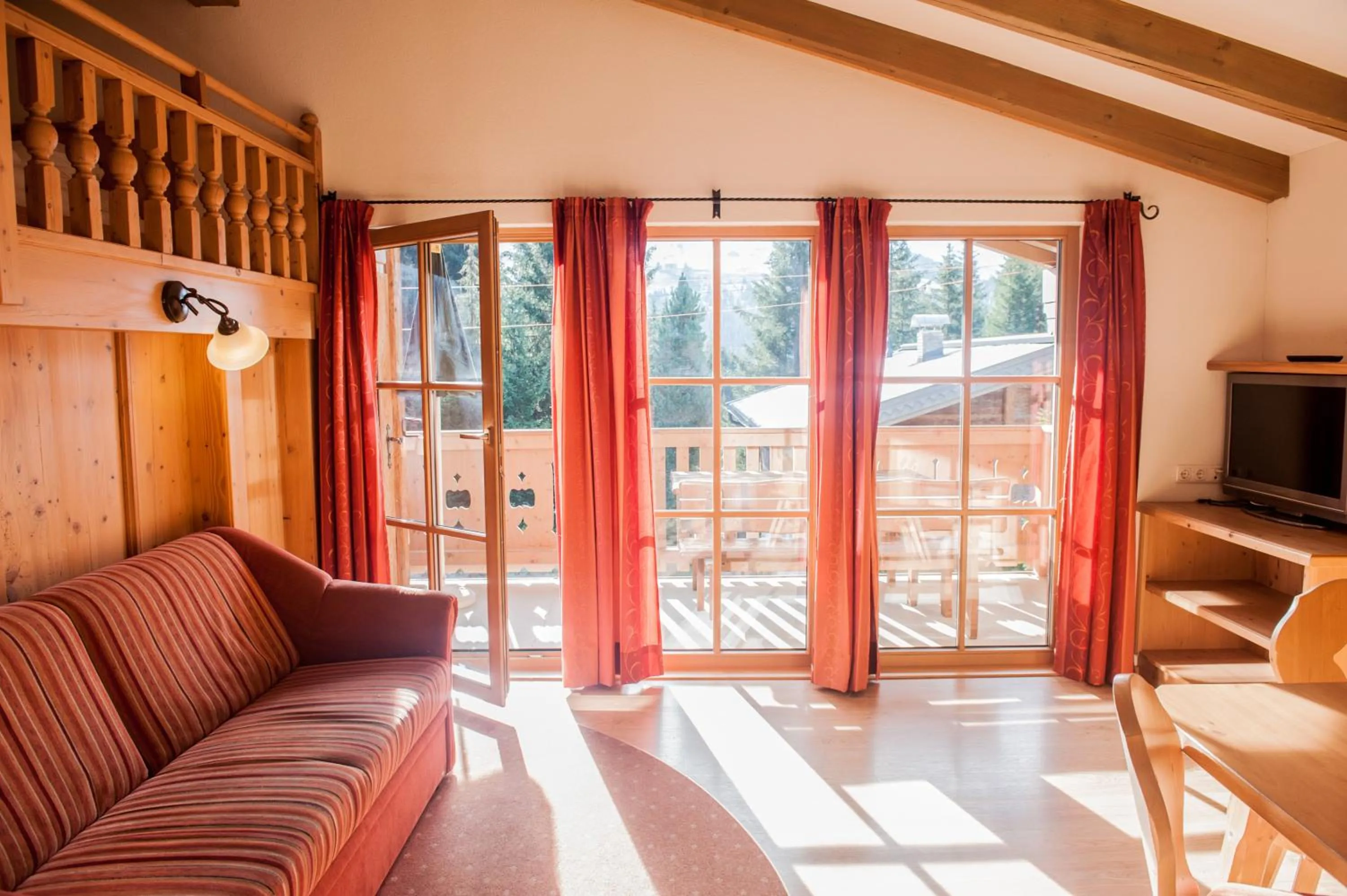 Balcony/Terrace in Astn Hütten Residenz Waldsicht Königsleiten - Ferienwohnungen