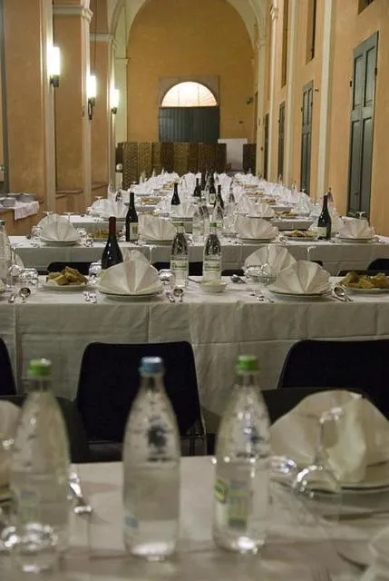 Restaurant/places to eat in Student's Hostel Della Ghiara