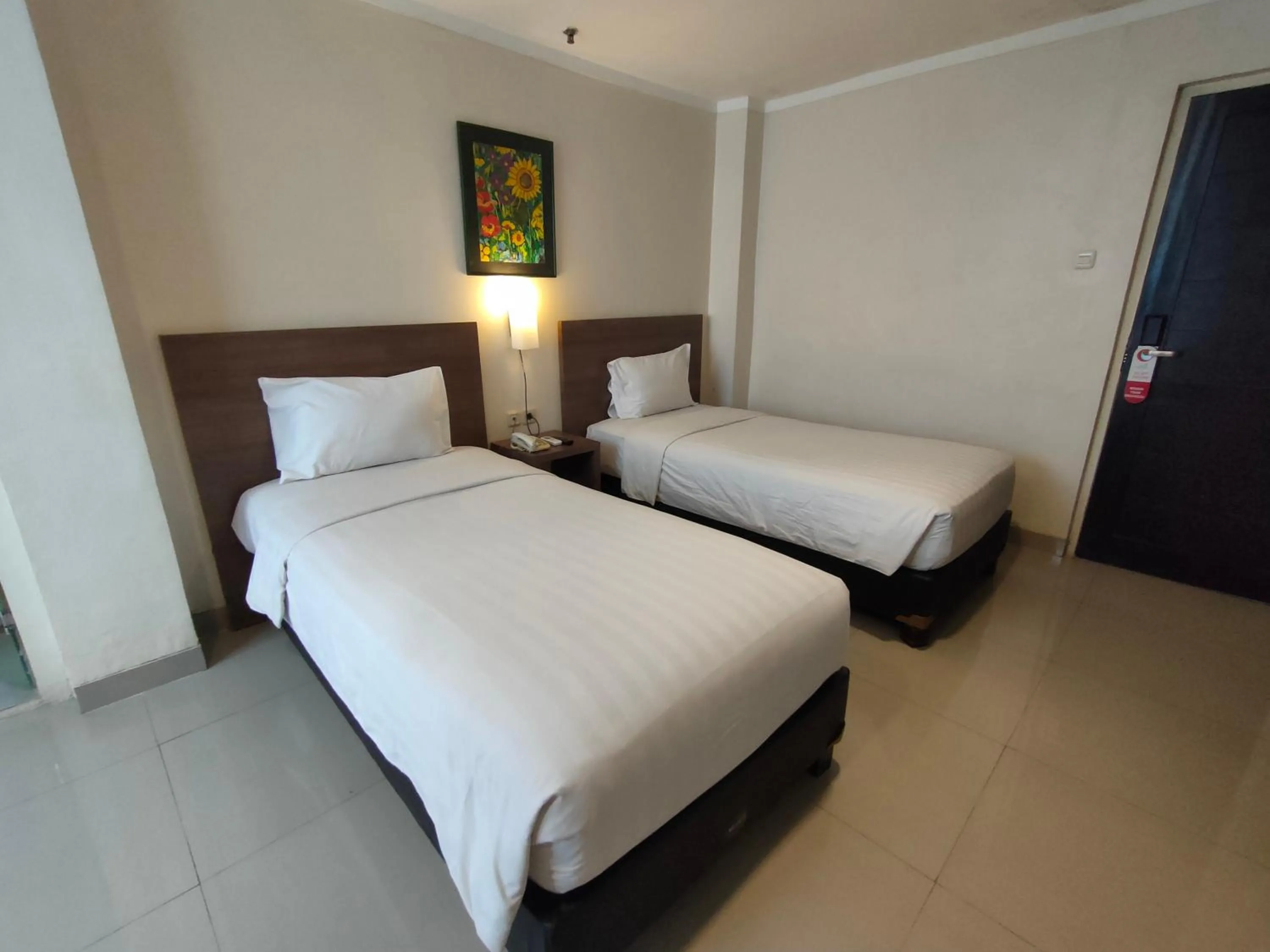 Bedroom, Bed in 1O1 URBAN Jakarta Thamrin