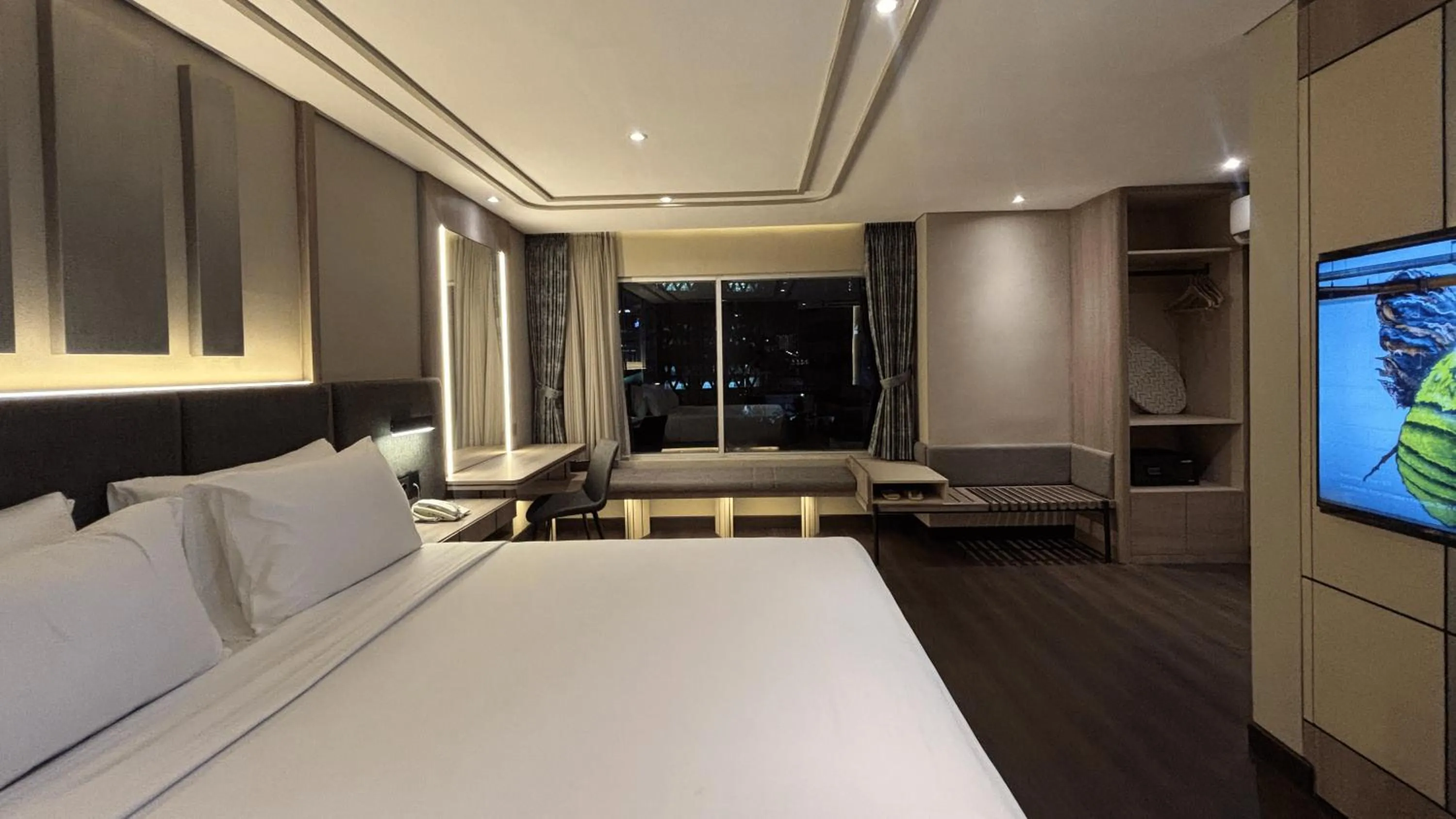 Bed in 1O1 URBAN Jakarta Thamrin