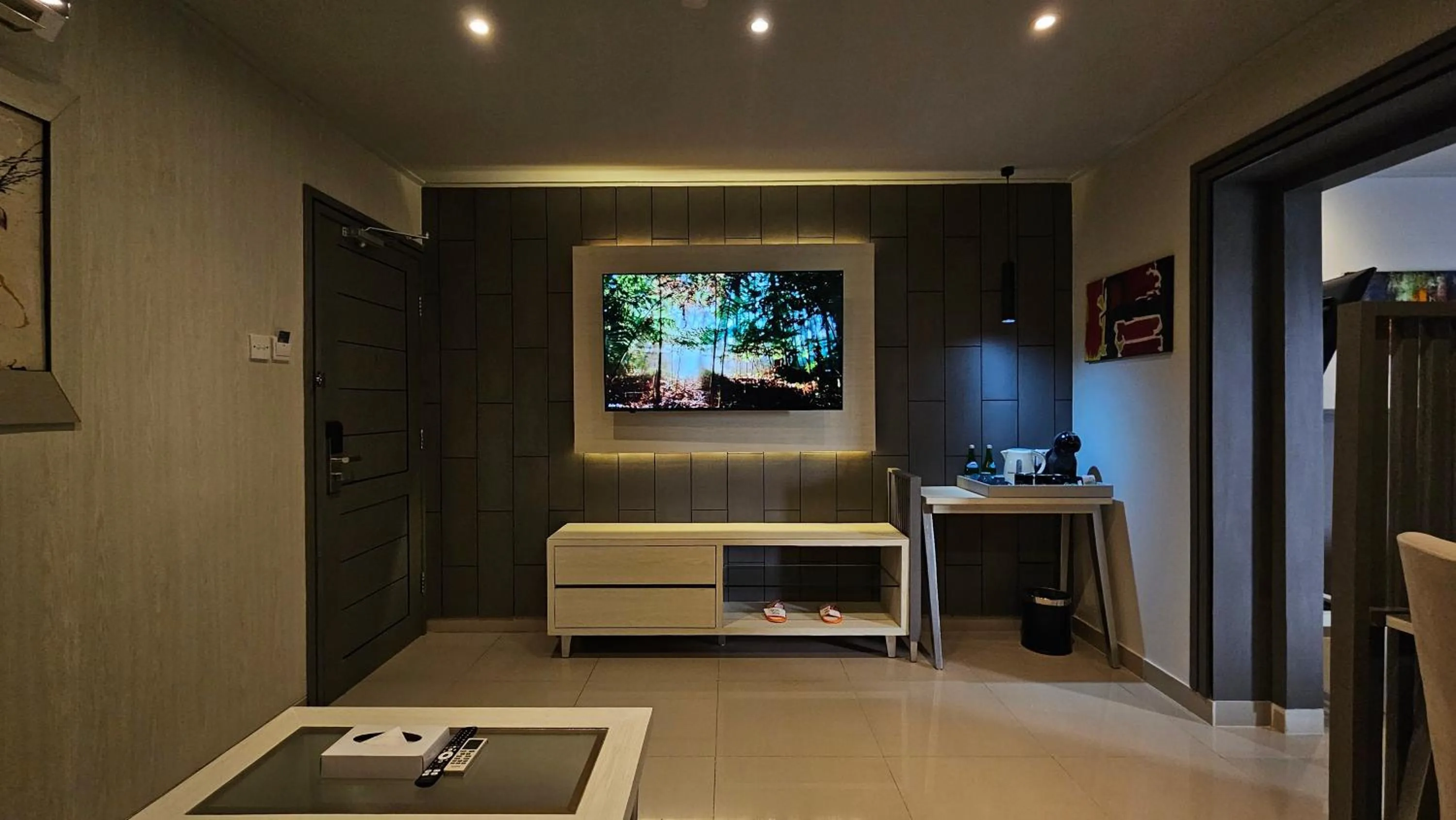 Living room in 1O1 URBAN Jakarta Thamrin