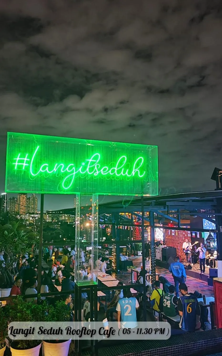 Restaurant/places to eat in 1O1 URBAN Jakarta Thamrin