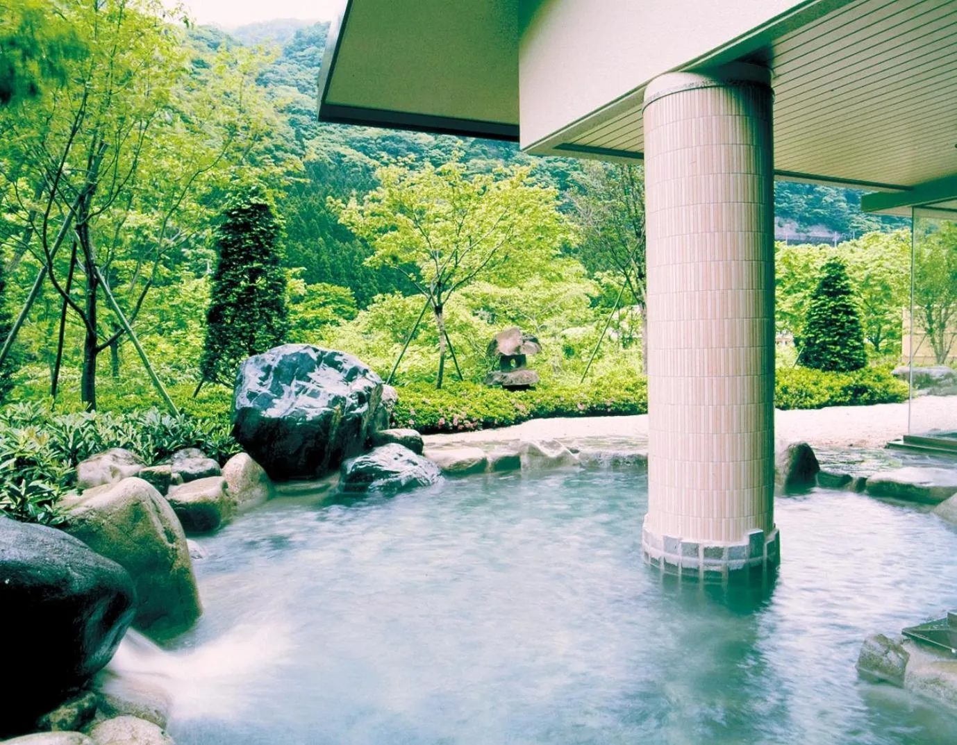 Open Air Bath in Hotel Yunojin