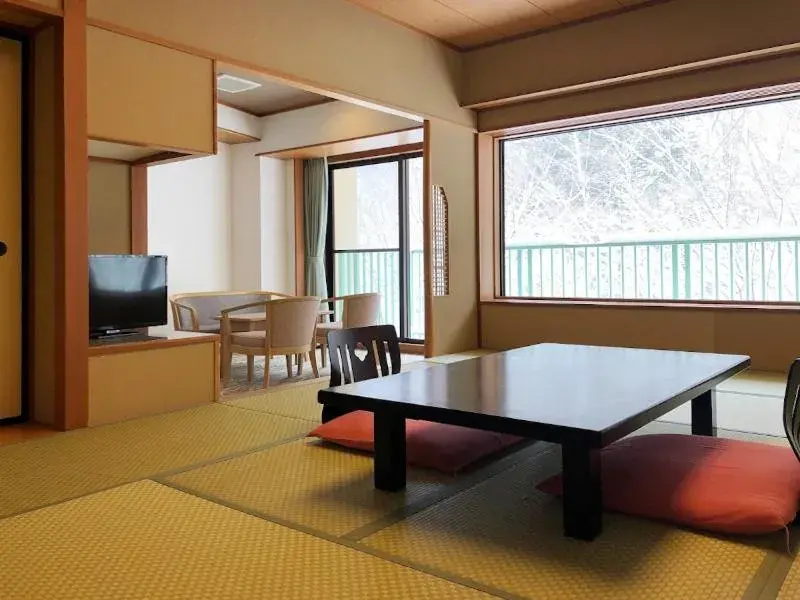 Deluxe Family Room - single occupancy in Hotel Yunojin Deluxe Family Room - single occupancy in Hotel Yunojin