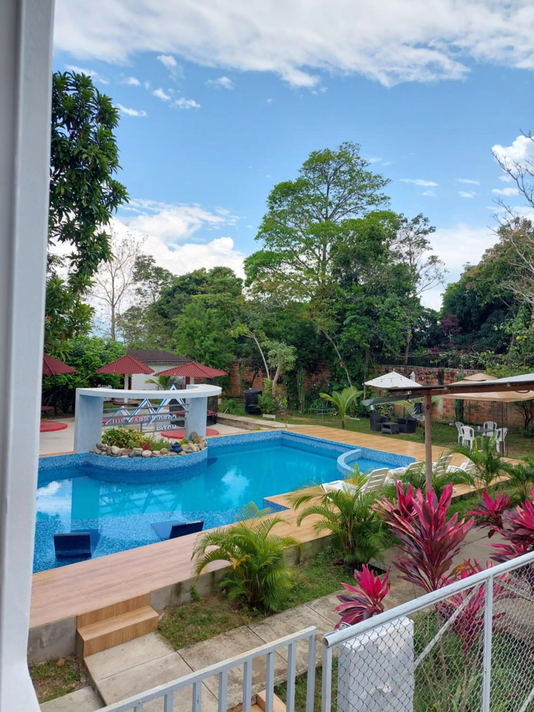 Restaurant/places to eat in Hostal Cordillera Azul