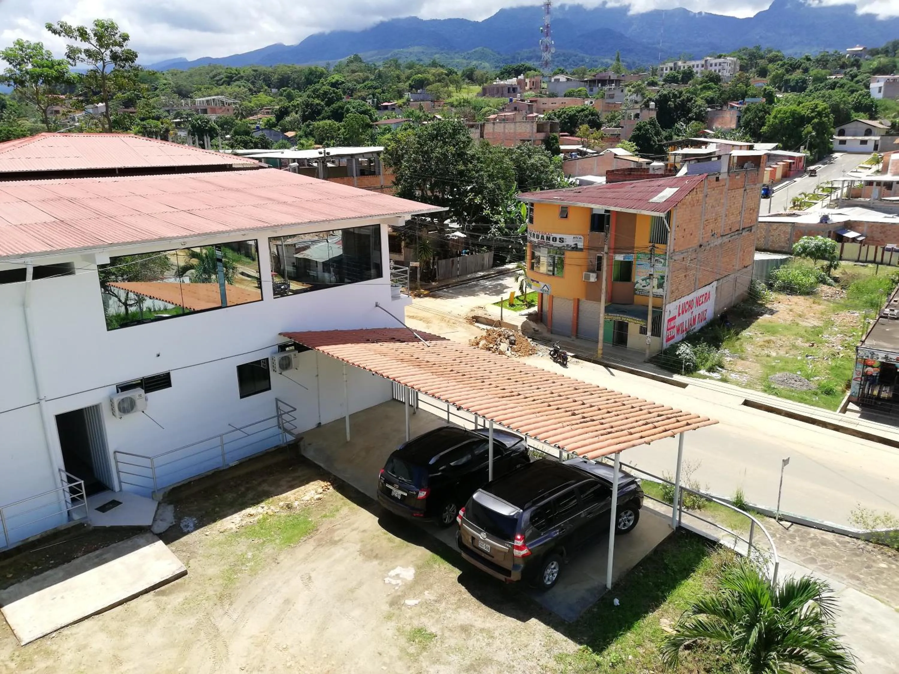 Hostal Cordillera Azul