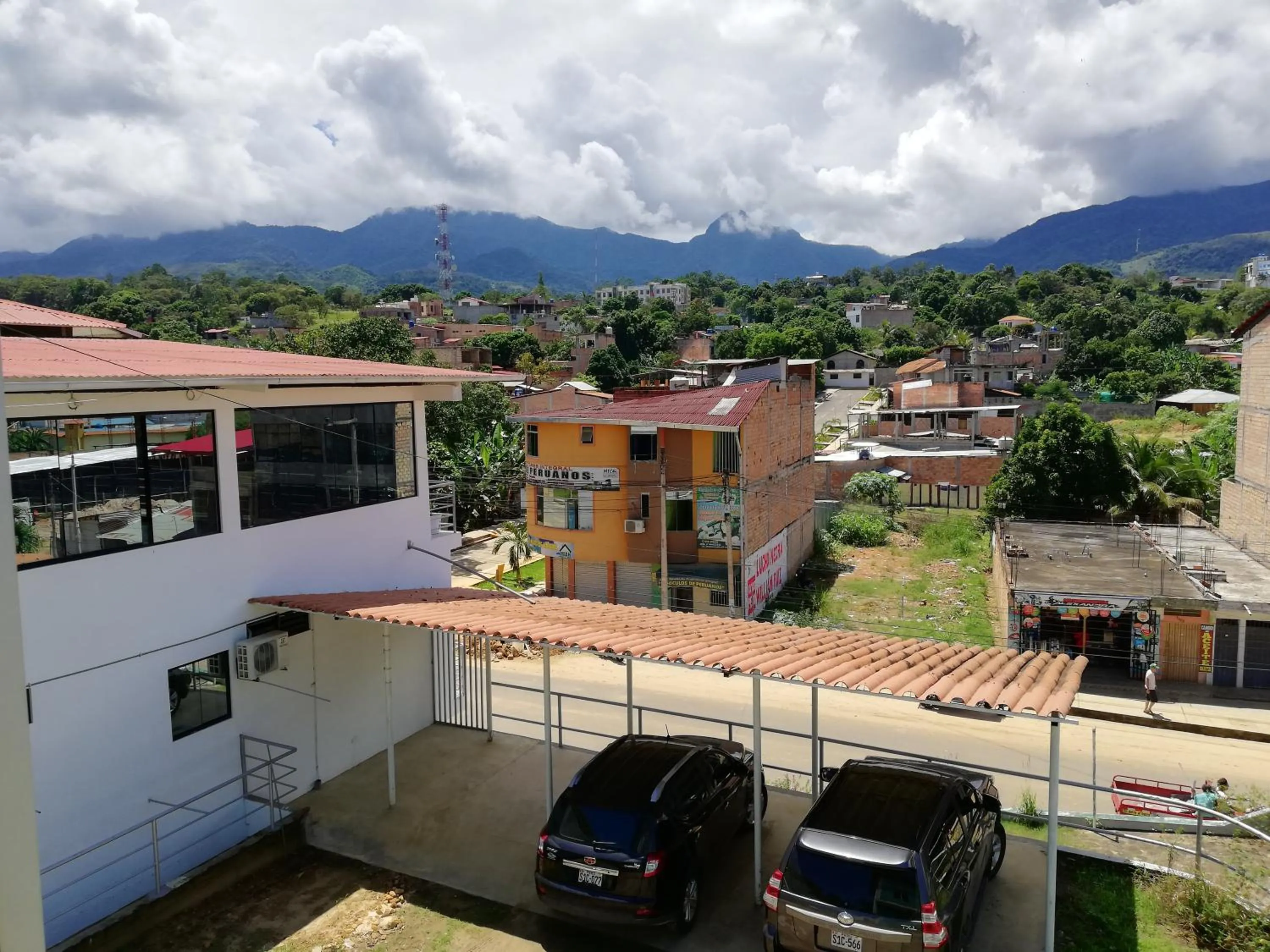 Hostal Cordillera Azul