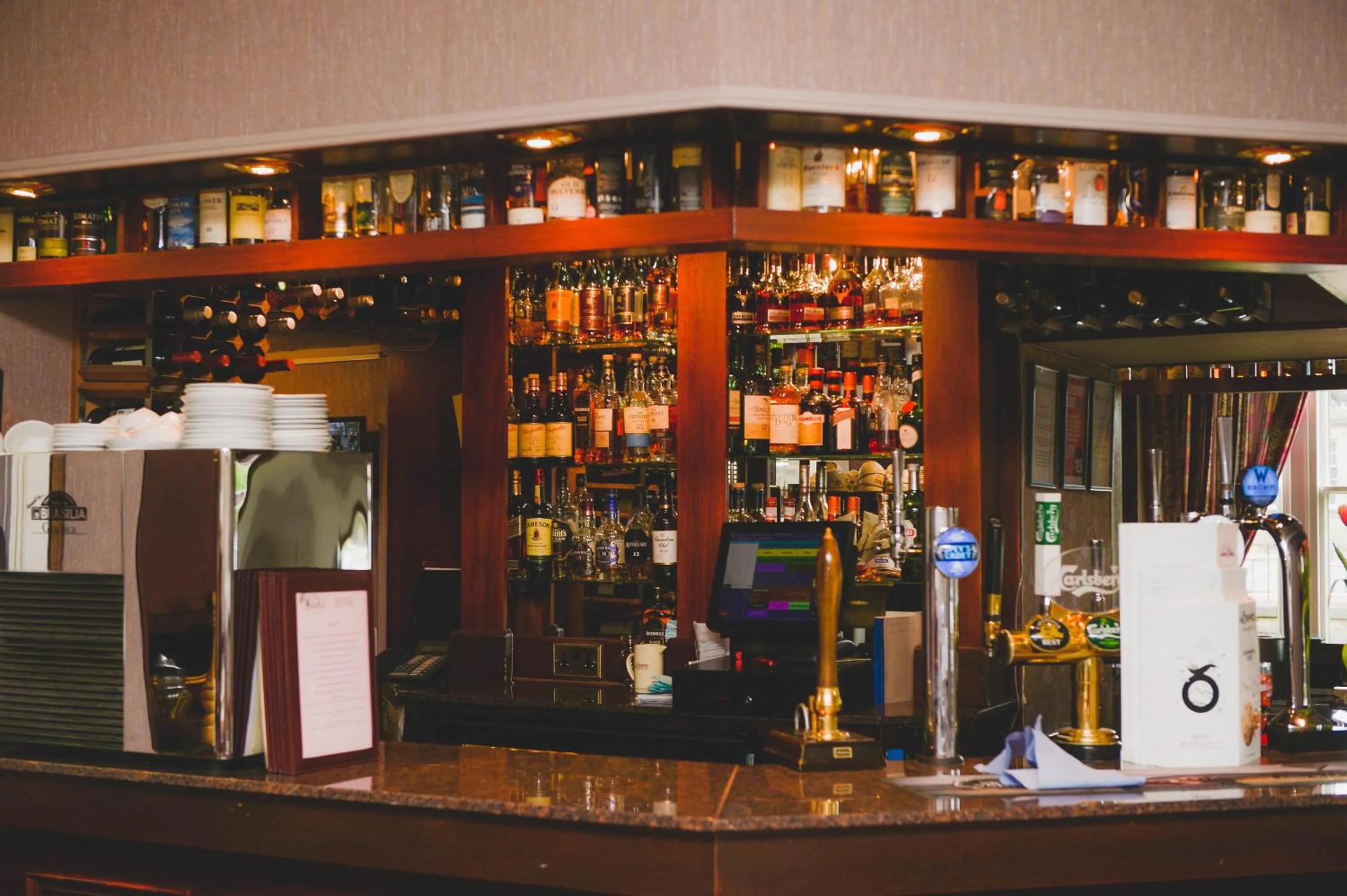 Lounge or bar in Sunninghill Hotel