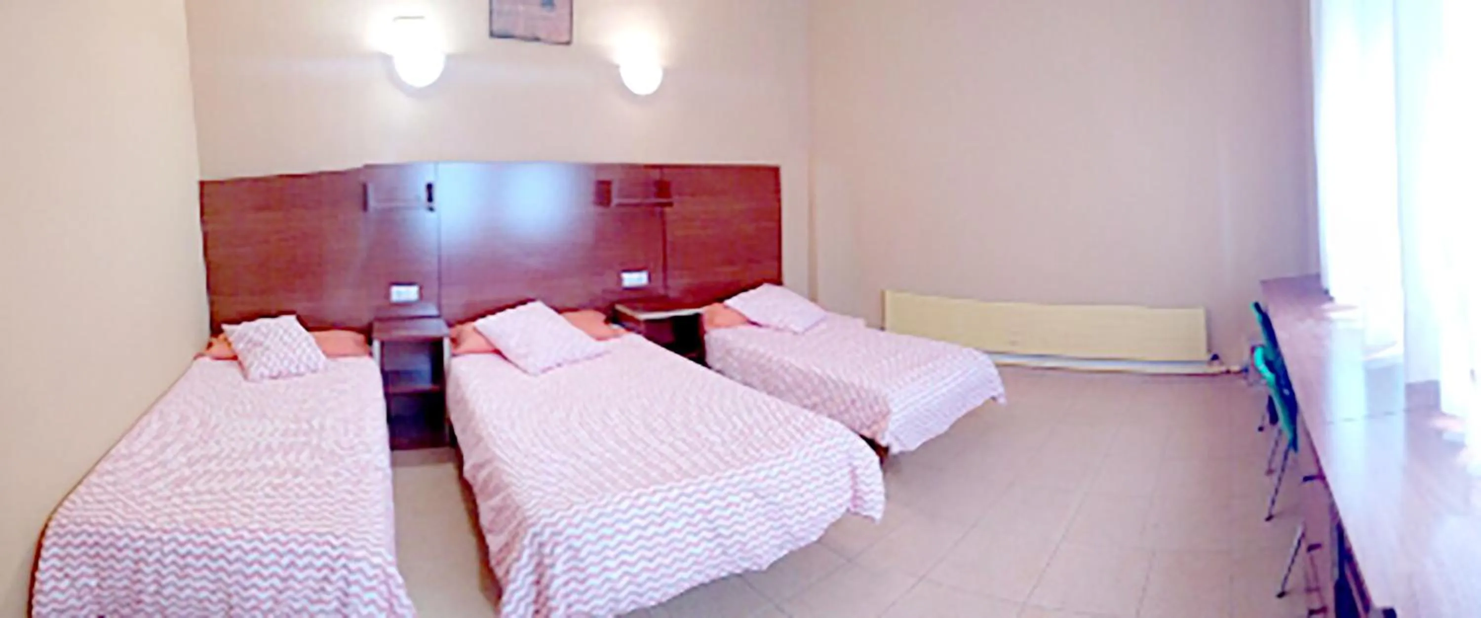 Bed in Residencia Albergue Jaca