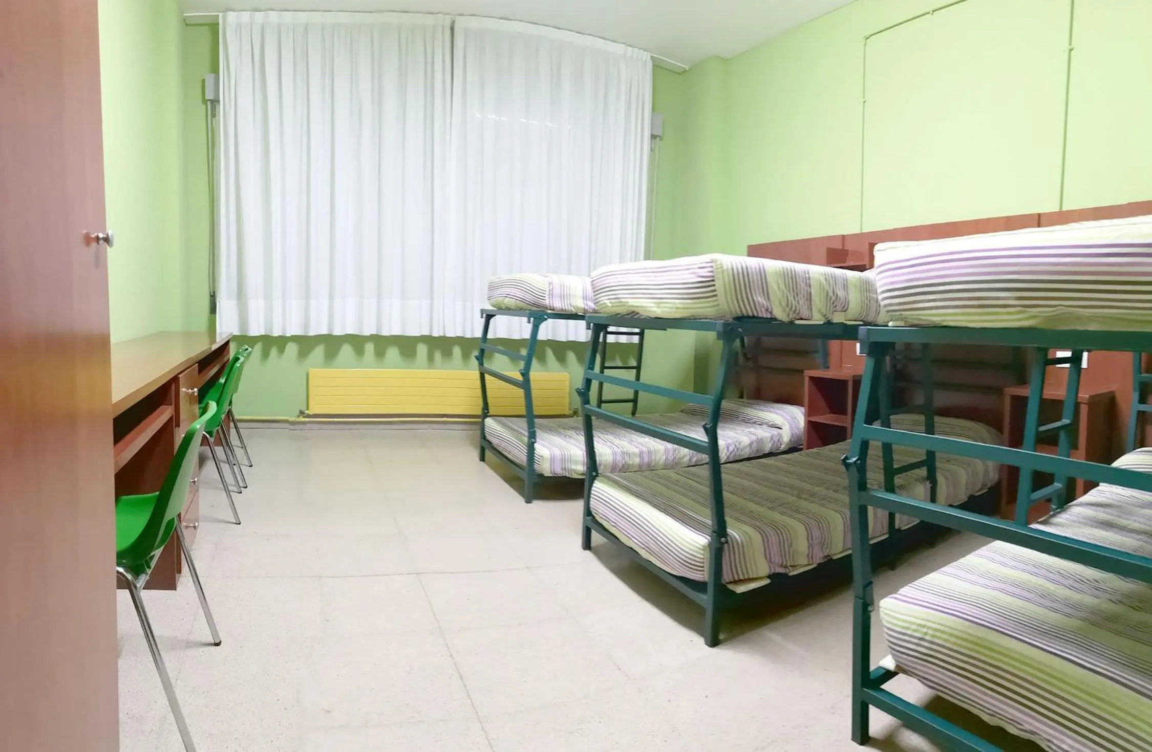 bunk bed, Bed in Residencia Albergue Jaca