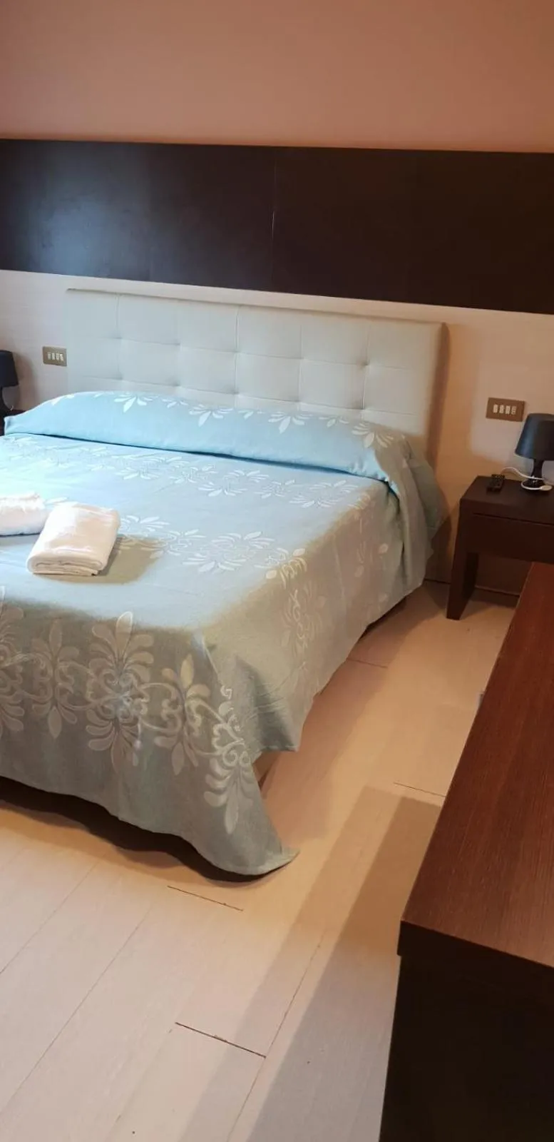 Bed in Hotel Colombo